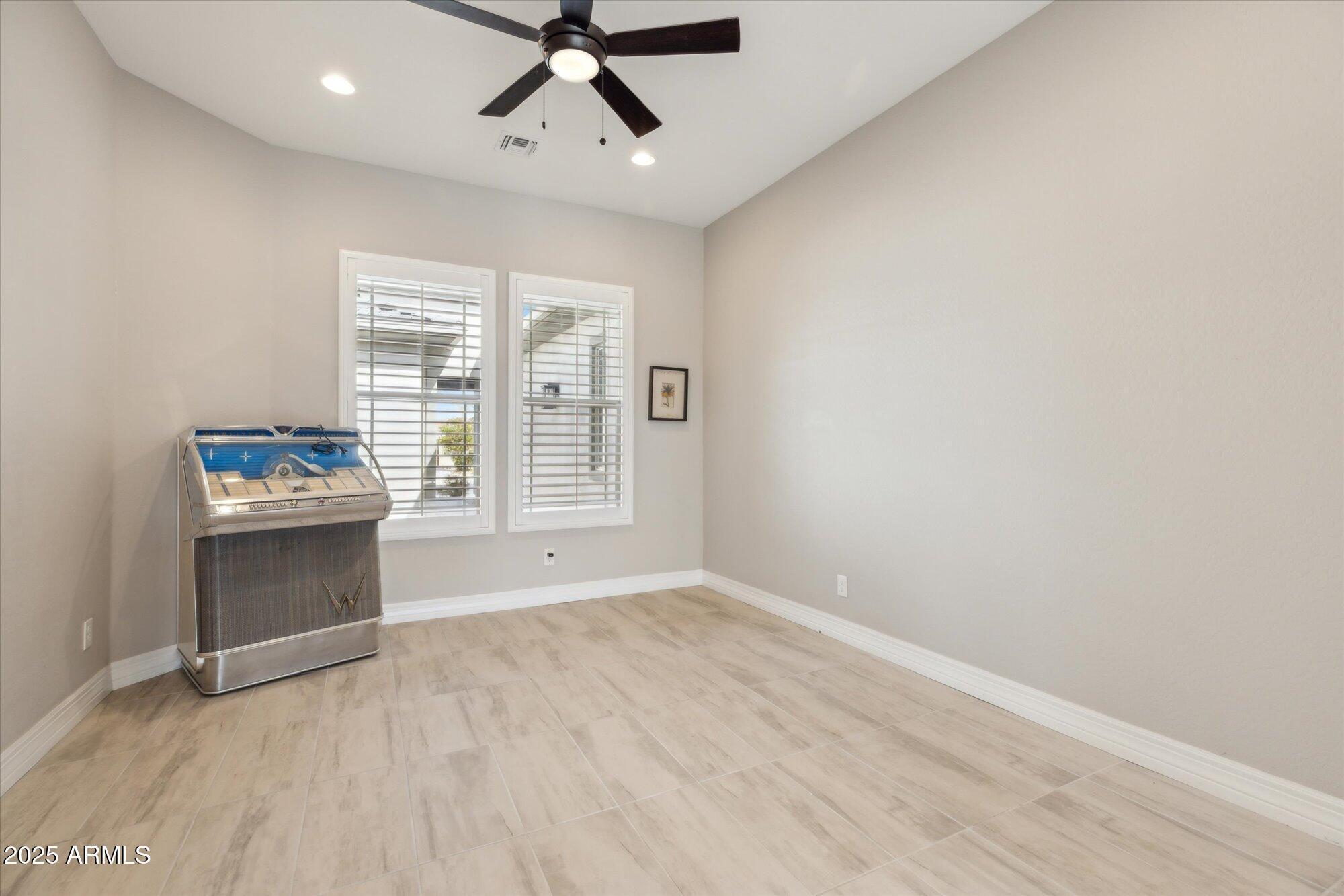 2081 E AQUARIUS Place