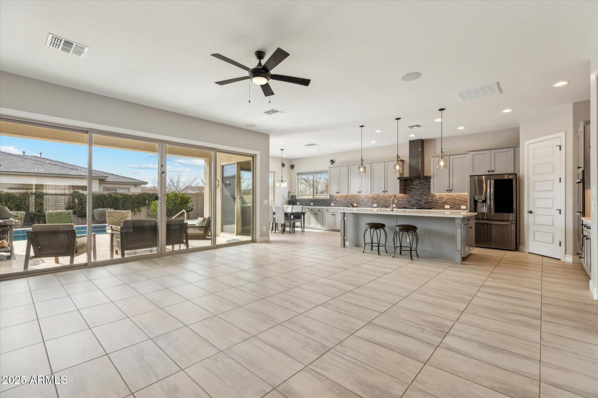 2081 E AQUARIUS Place