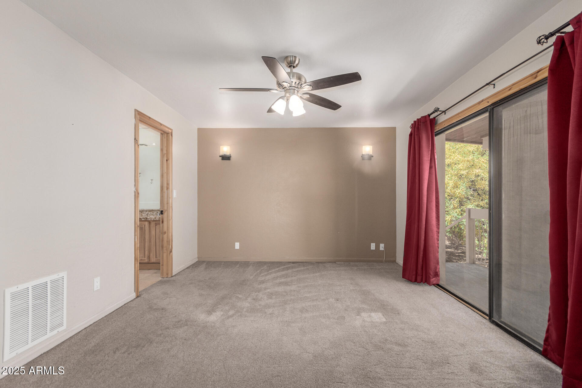 15843 E MUSTANG Drive