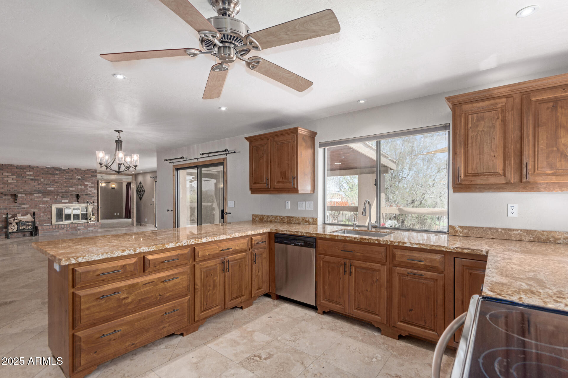 15843 E MUSTANG Drive