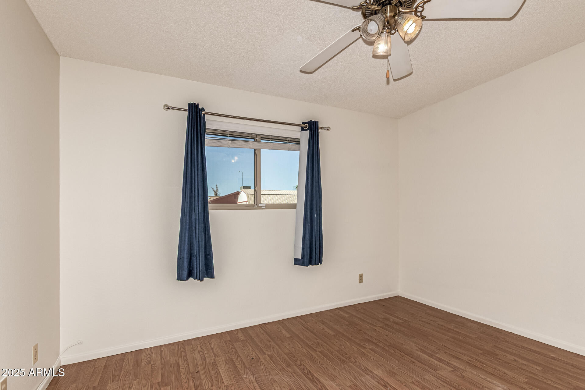 2442 E UNIVERSITY Drive, 6