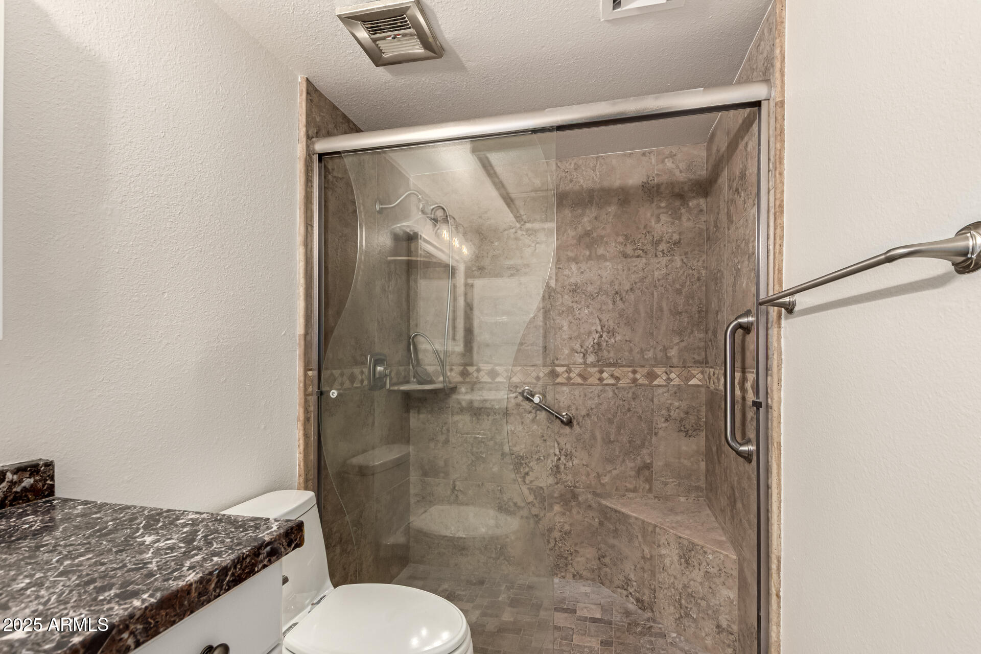 2442 E UNIVERSITY Drive, 6