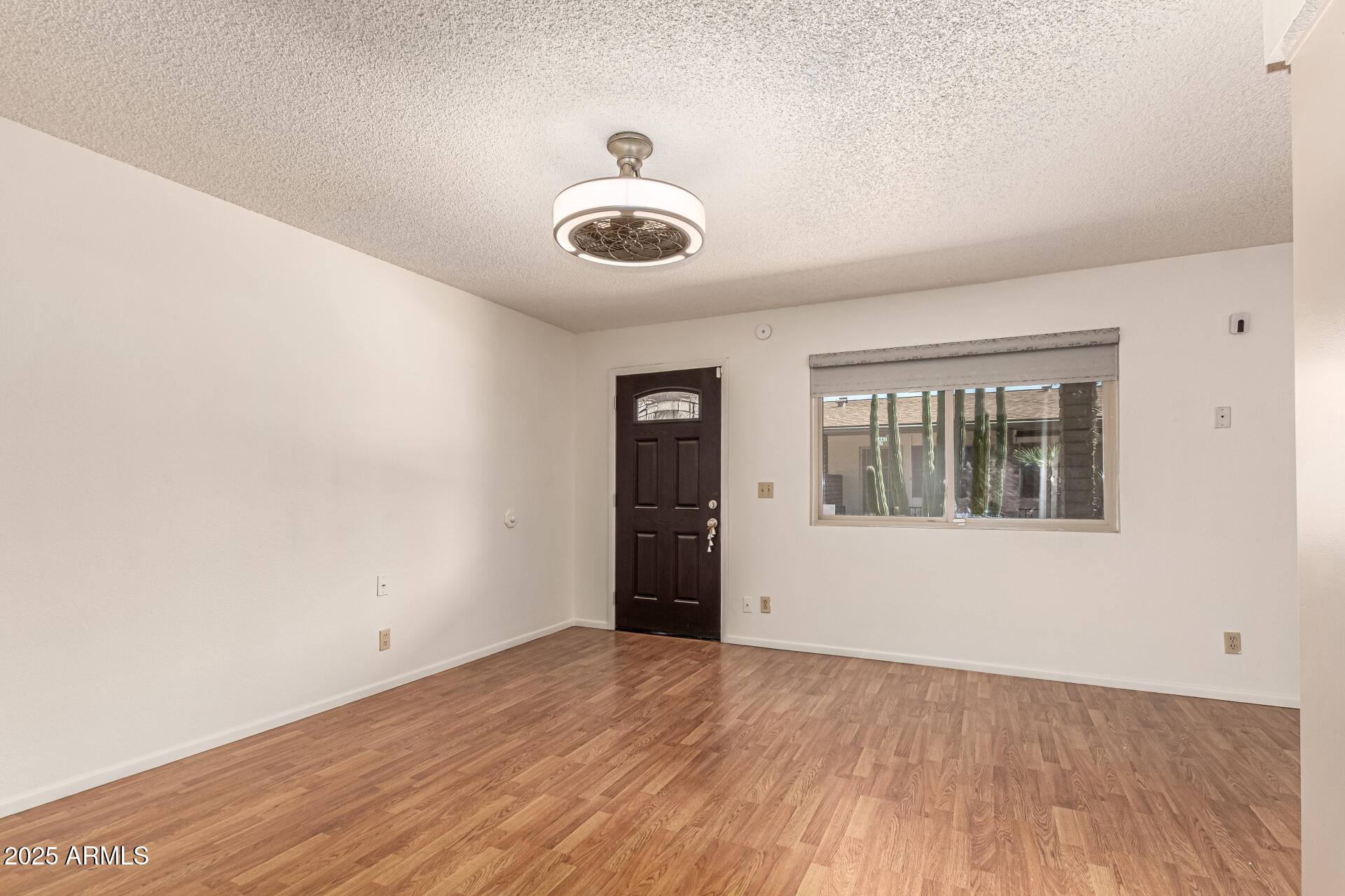 2442 E UNIVERSITY Drive, 6