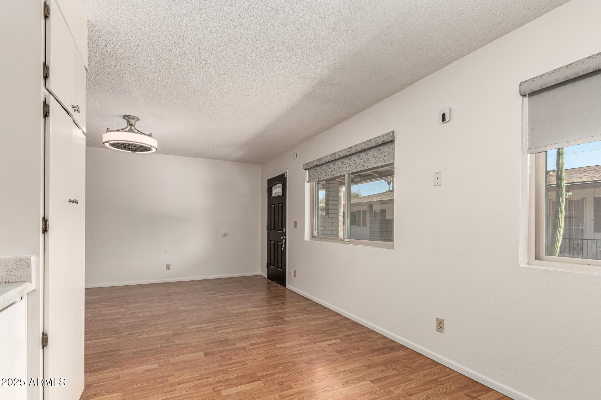 2442 E UNIVERSITY Drive, 6