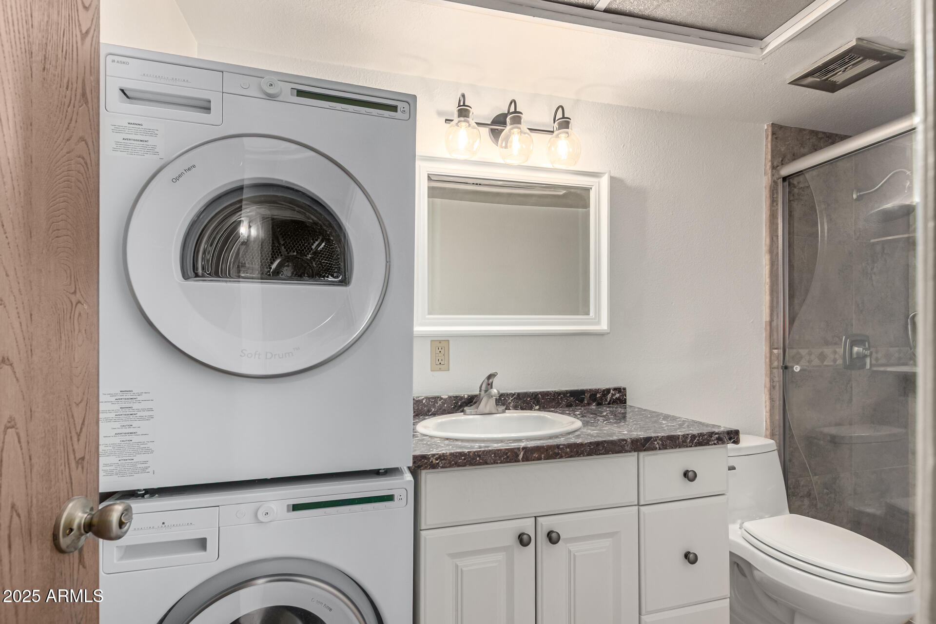 2442 E UNIVERSITY Drive, 6