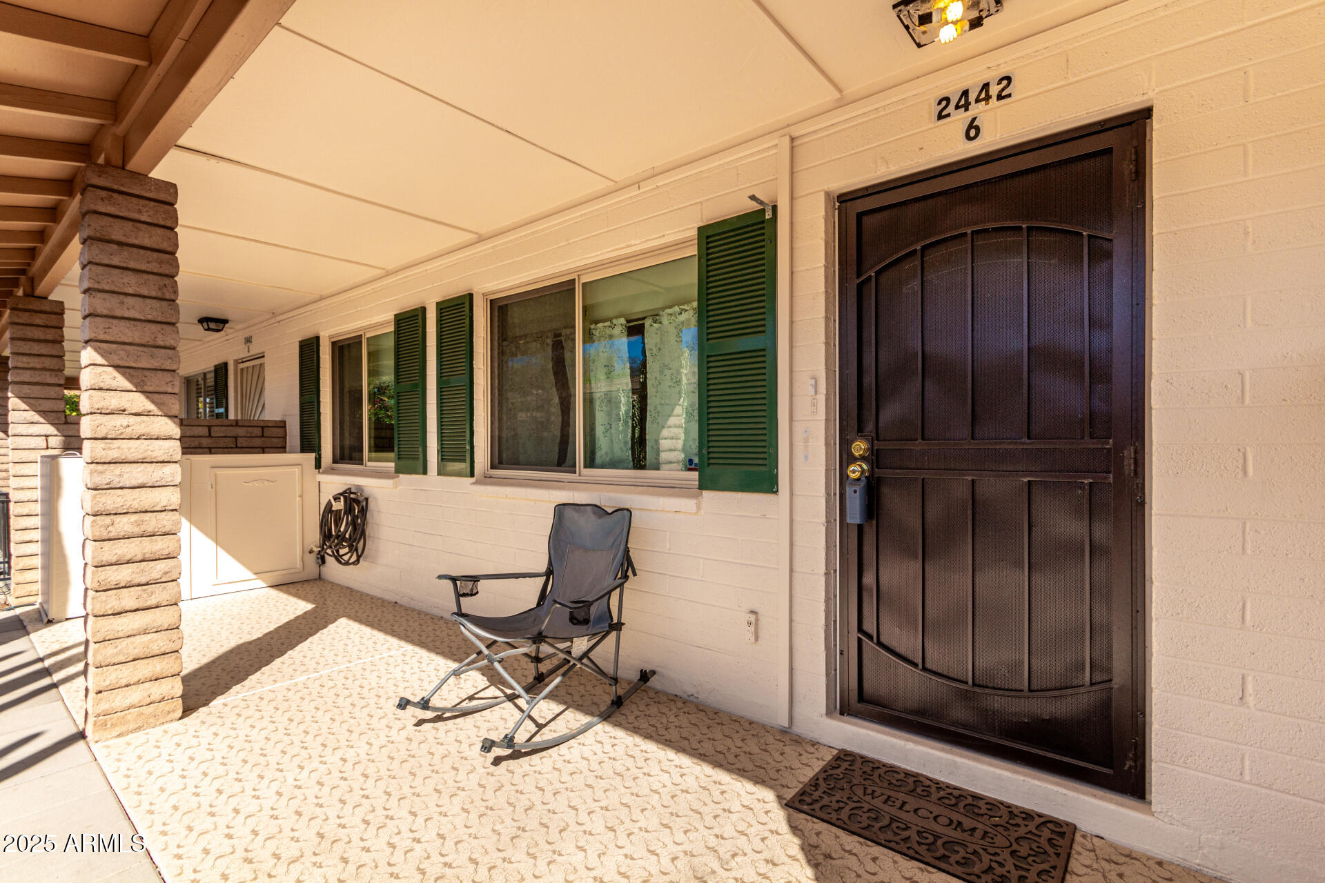 2442 E UNIVERSITY Drive, 6