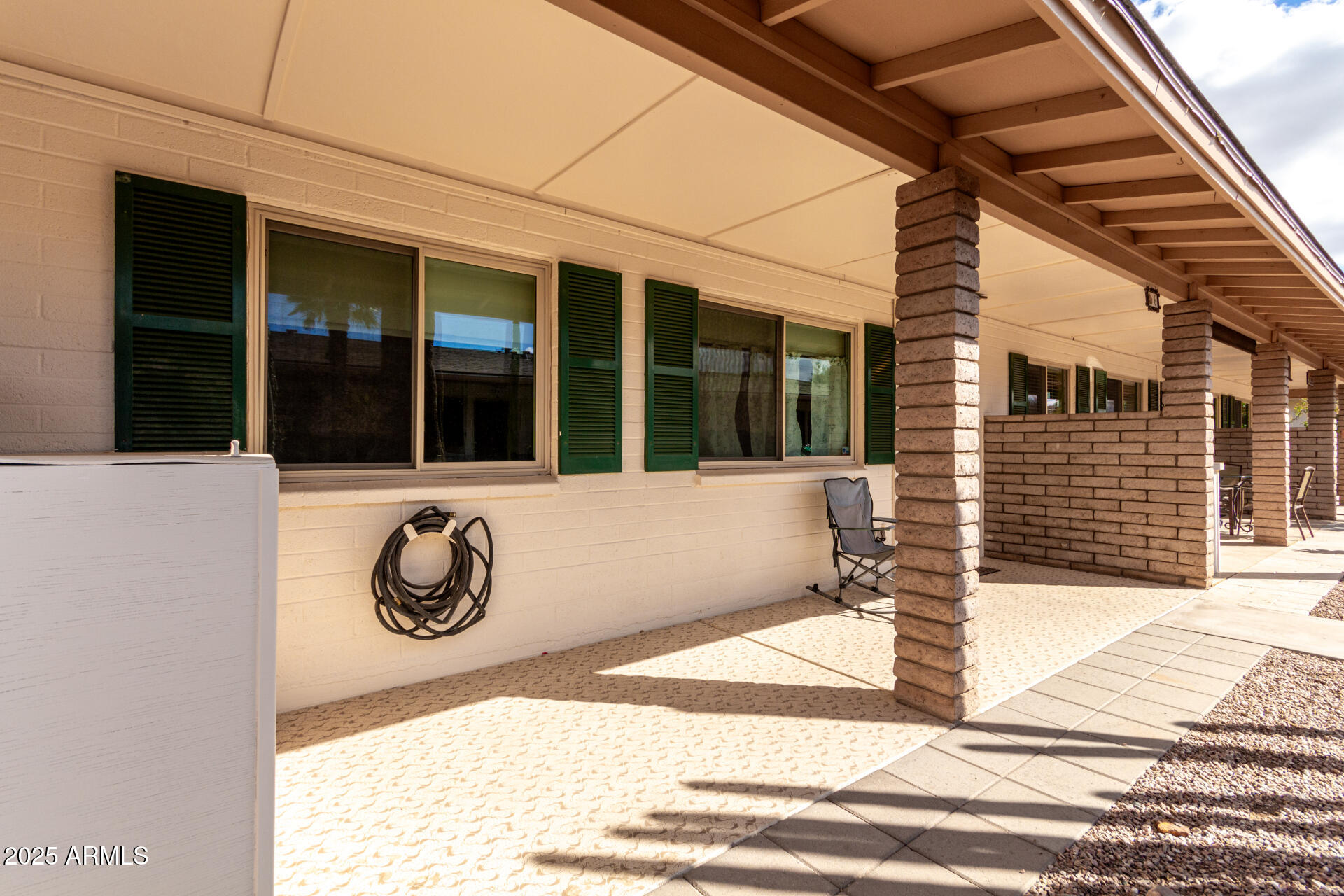 2442 E UNIVERSITY Drive, 6