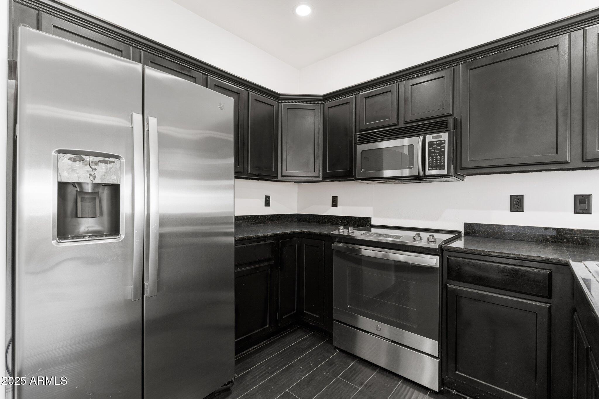 7601 E ROOSEVELT Street, 1007