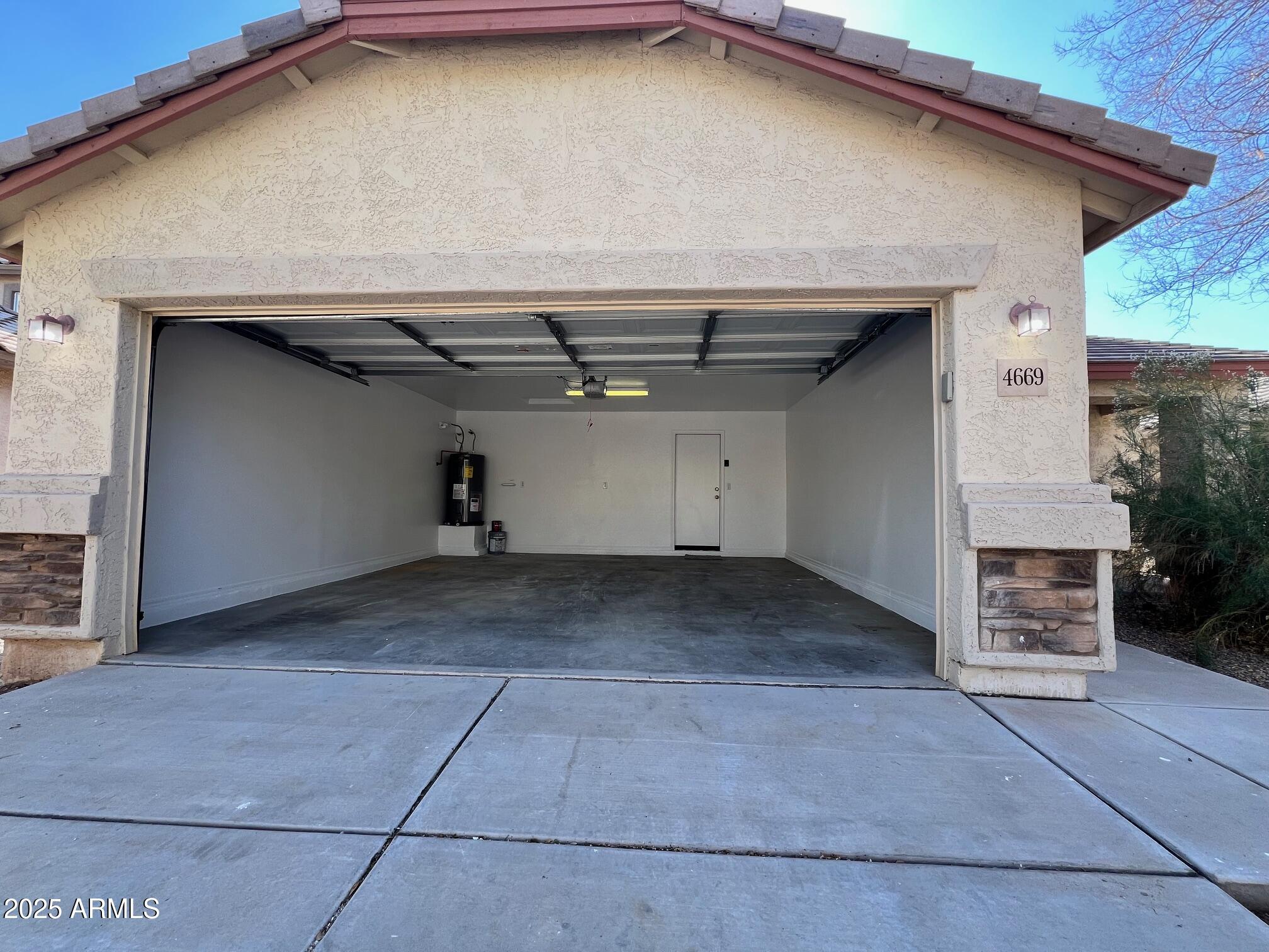 4669 E SIERRITA Road
