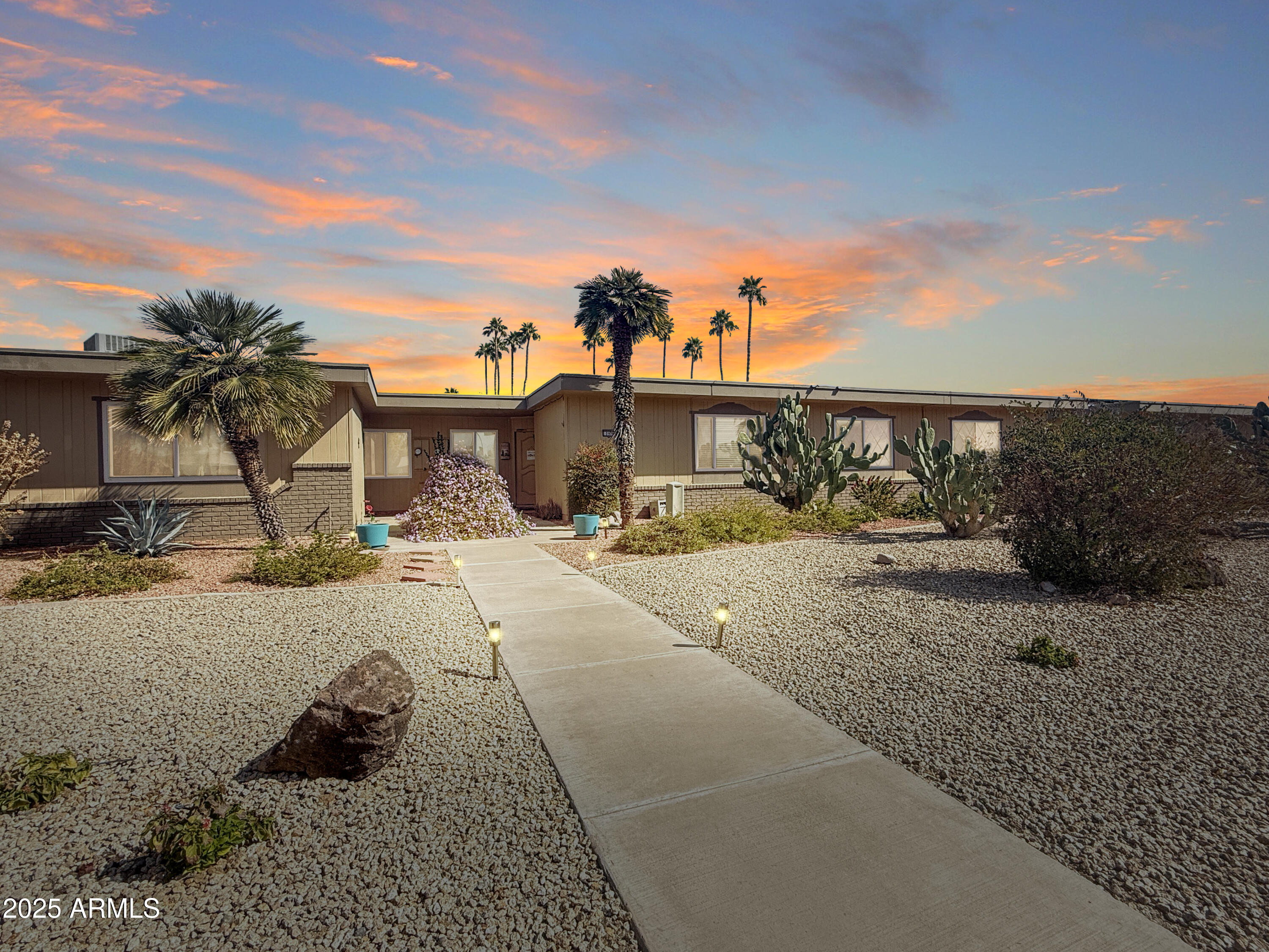 10906 W THUNDERBIRD Boulevard
