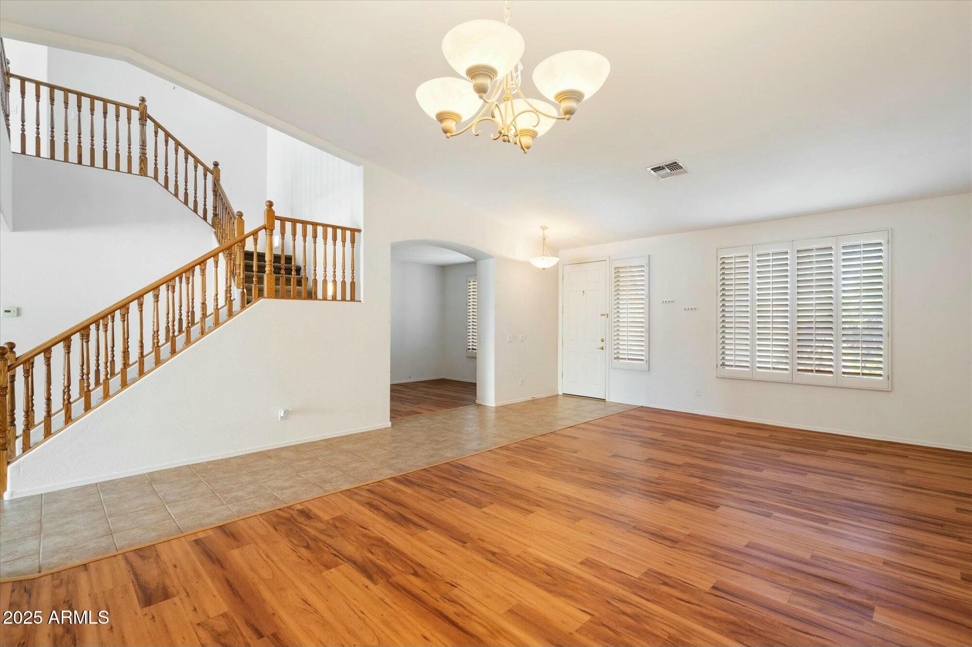 3410 E PAGEANT Place