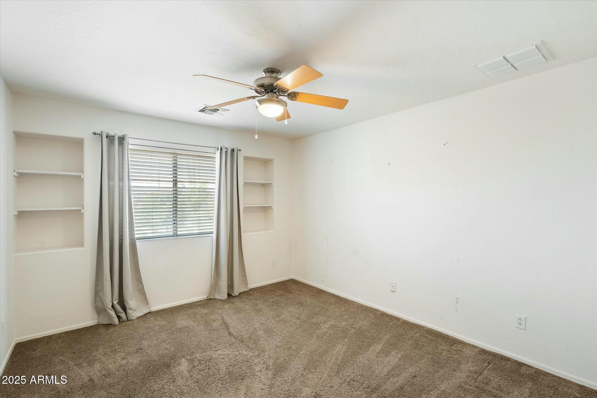 3410 E PAGEANT Place