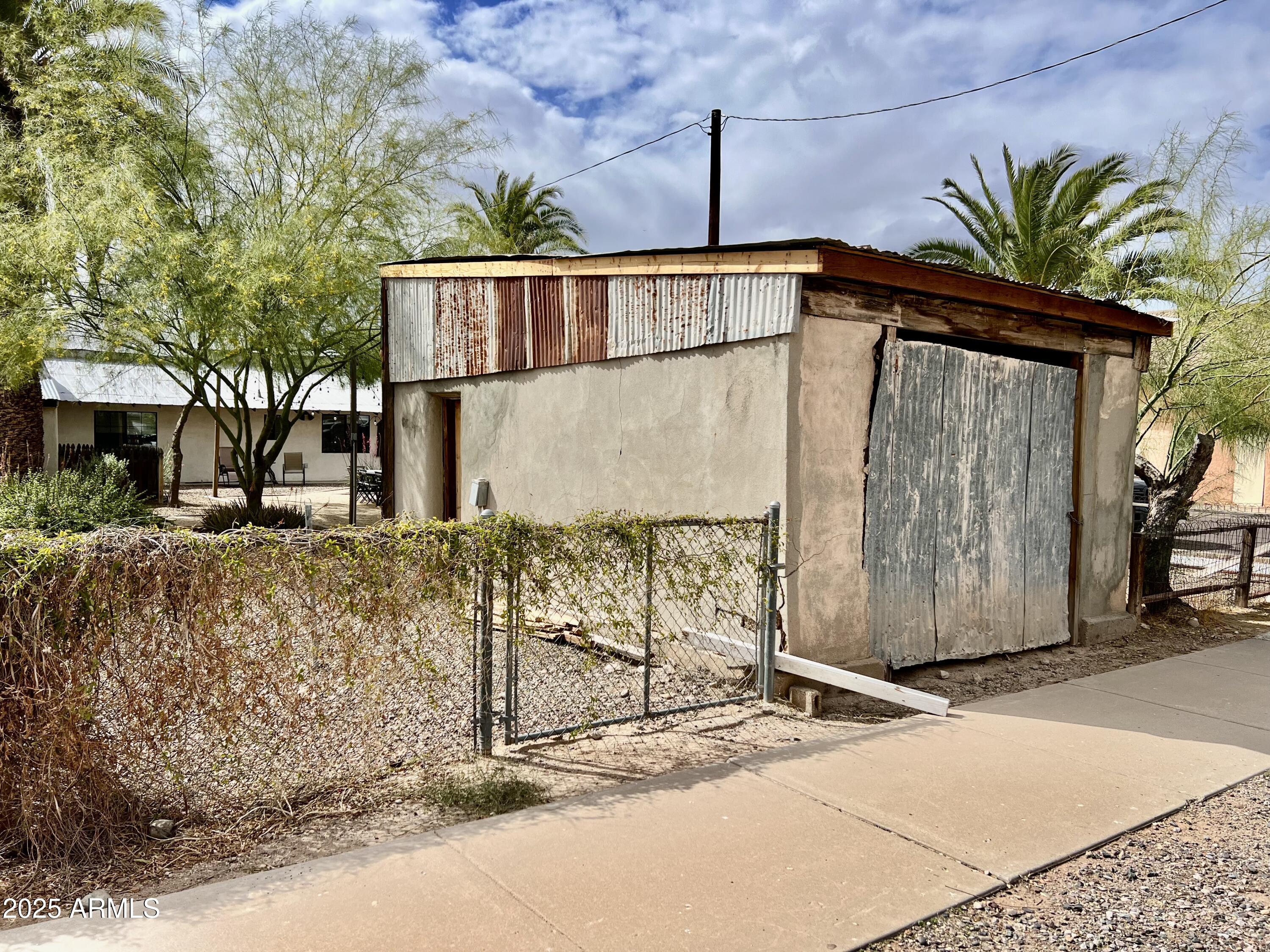25 N BAILEY Street