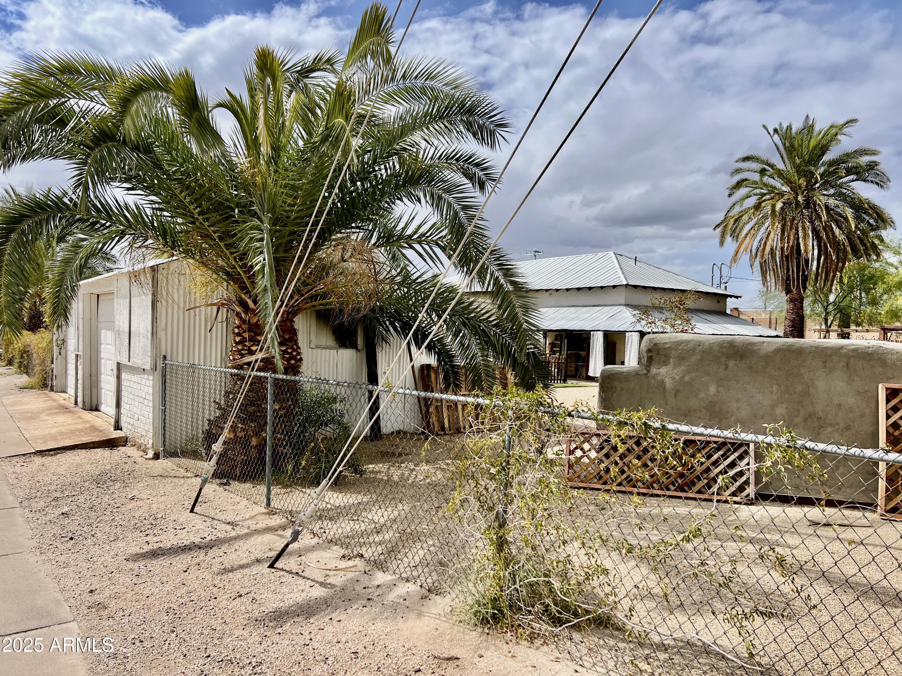 25 N BAILEY Street