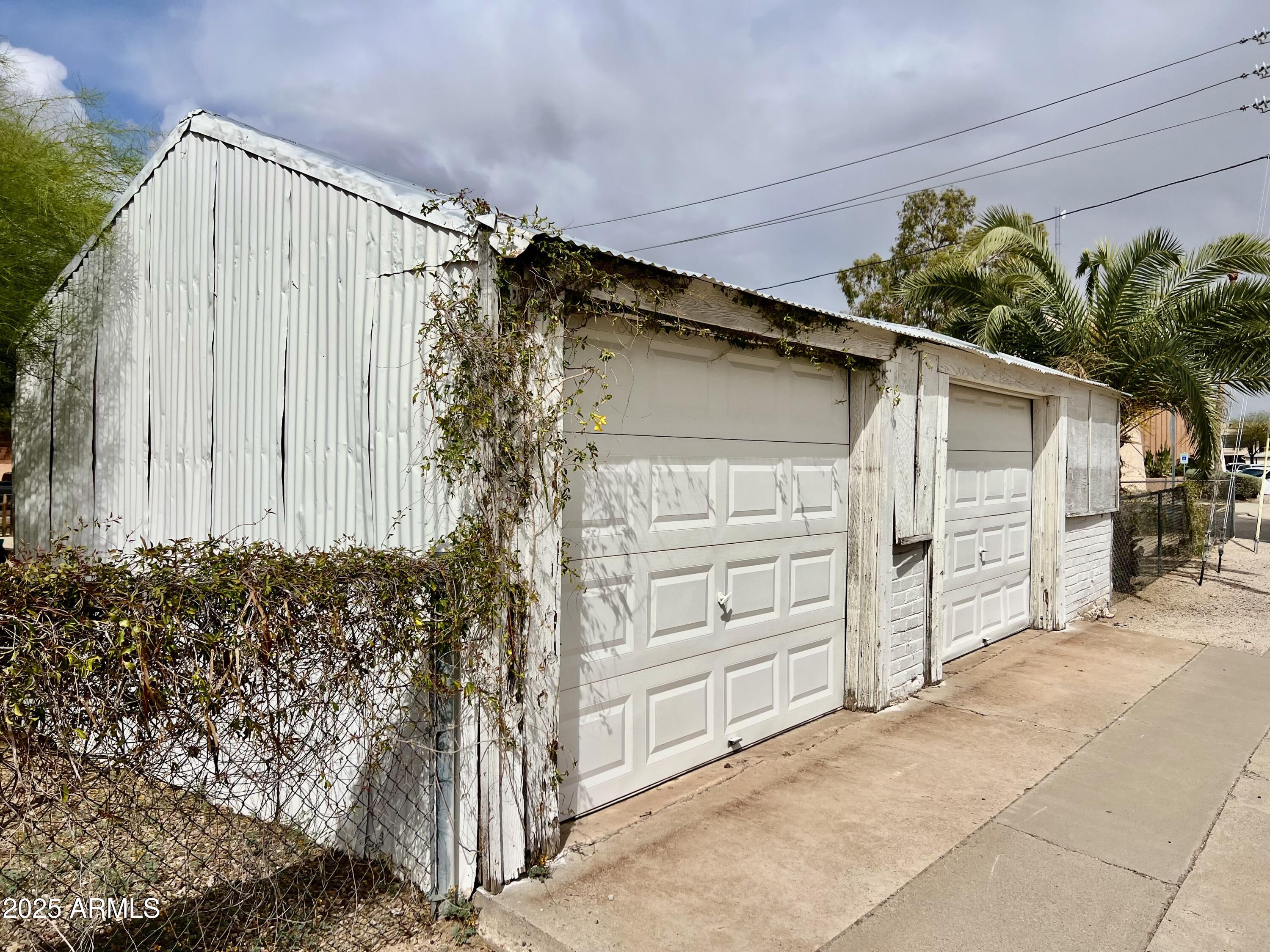 25 N BAILEY Street