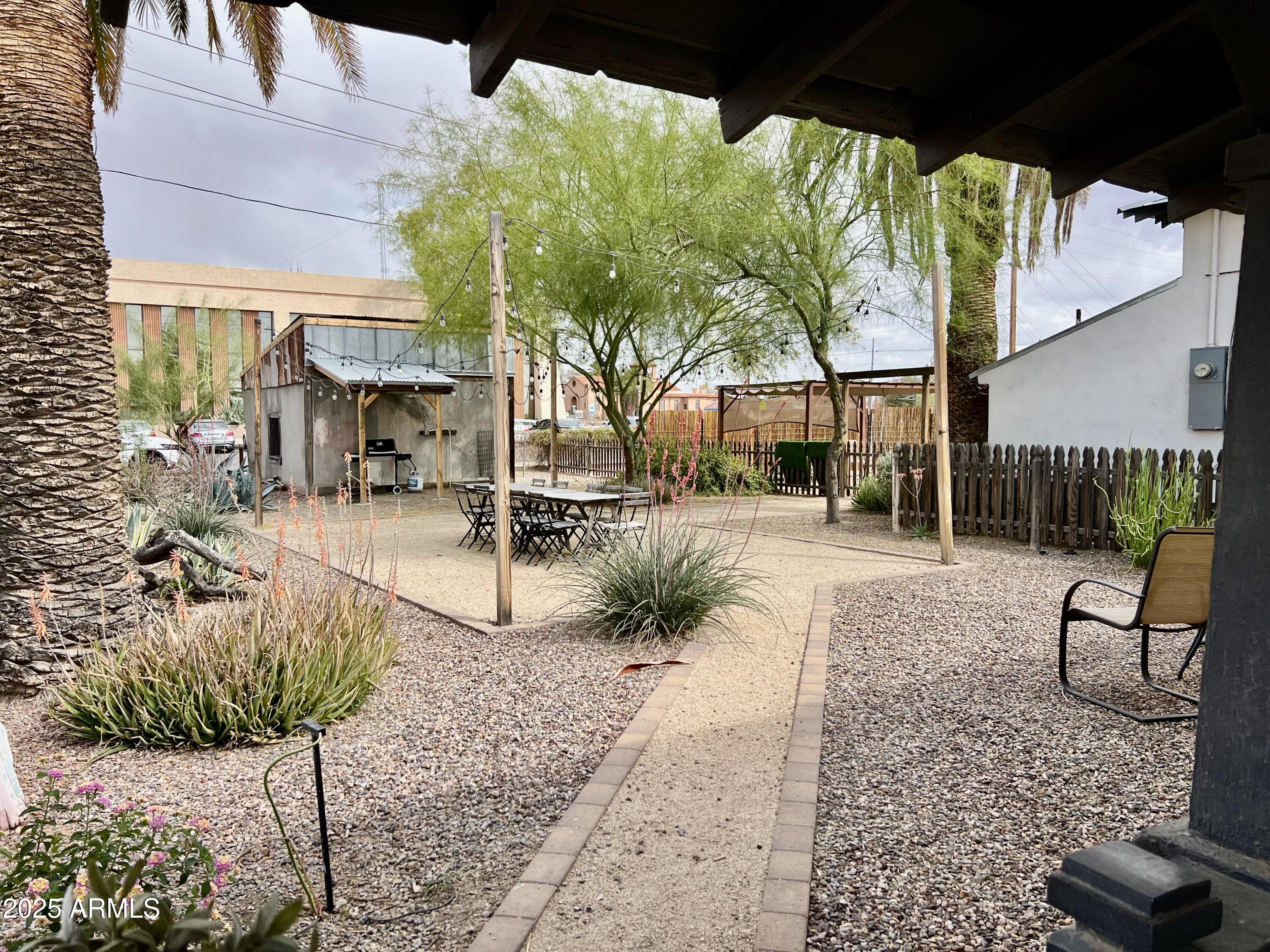 25 N BAILEY Street