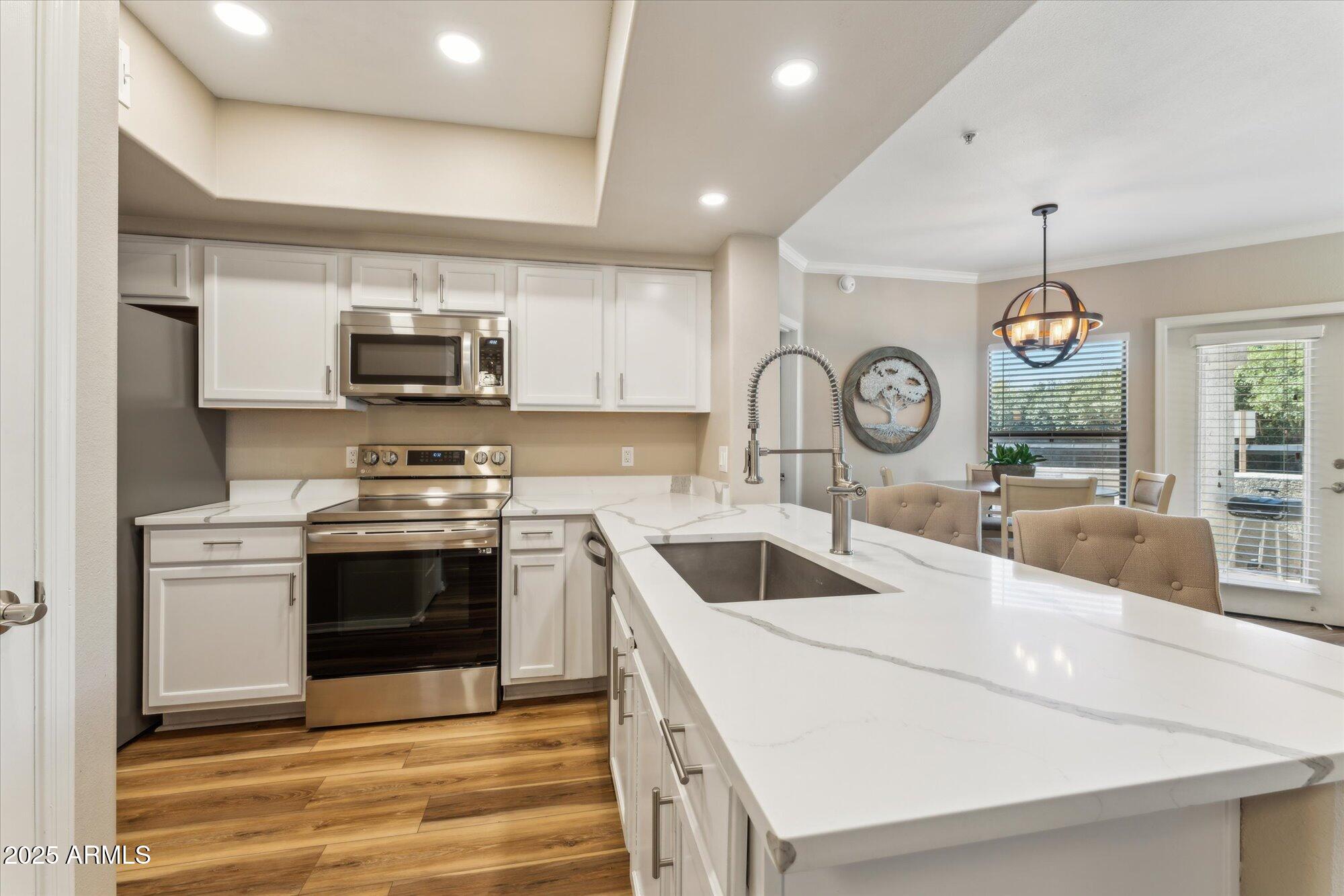 15095 N THOMPSON PEAK Parkway, 1053