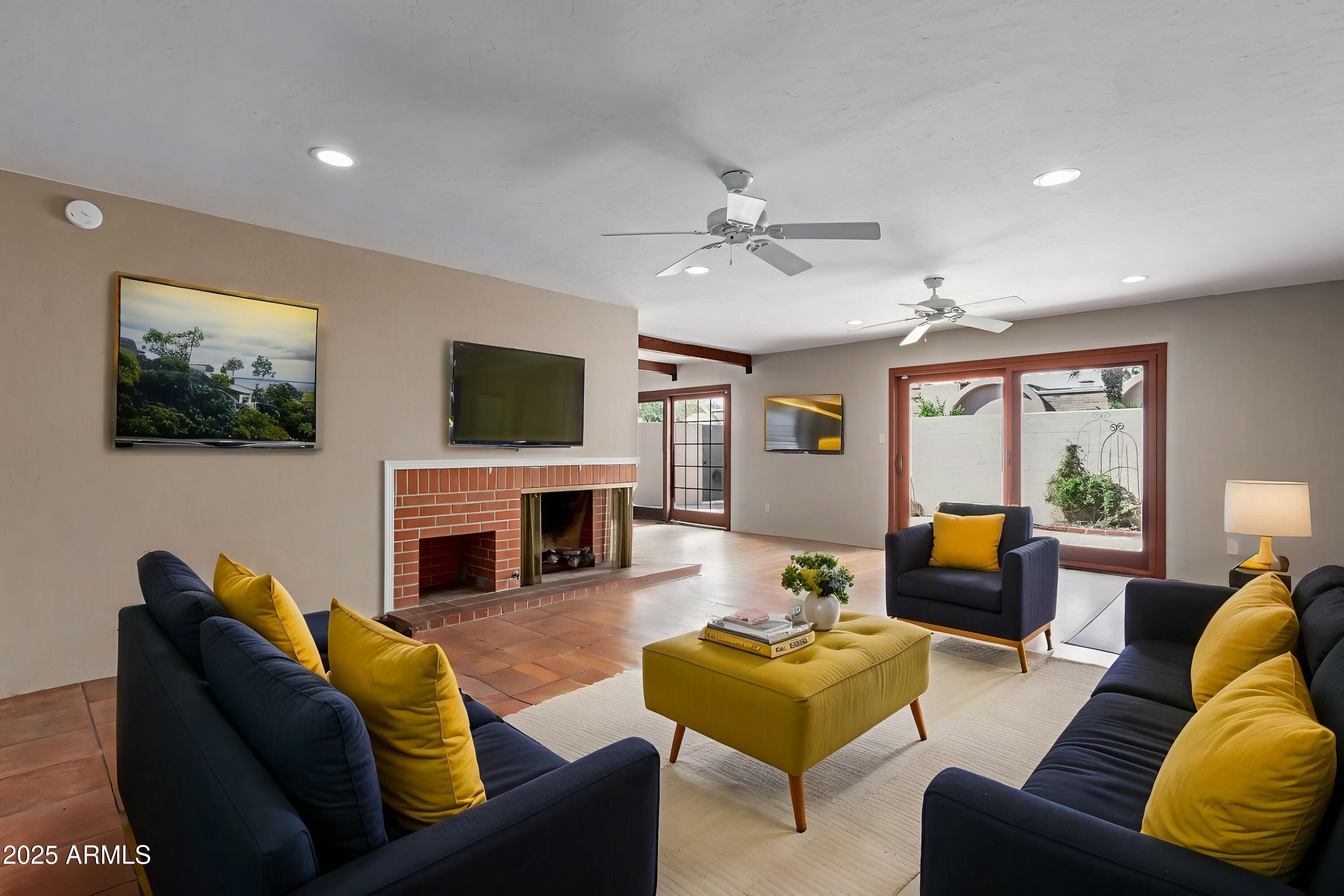 6120 E 5TH Street, B117