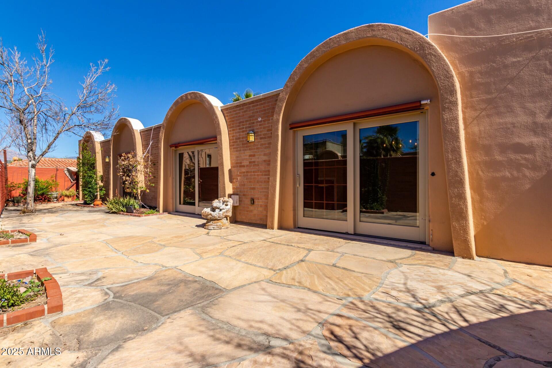 6120 E 5TH Street, B117