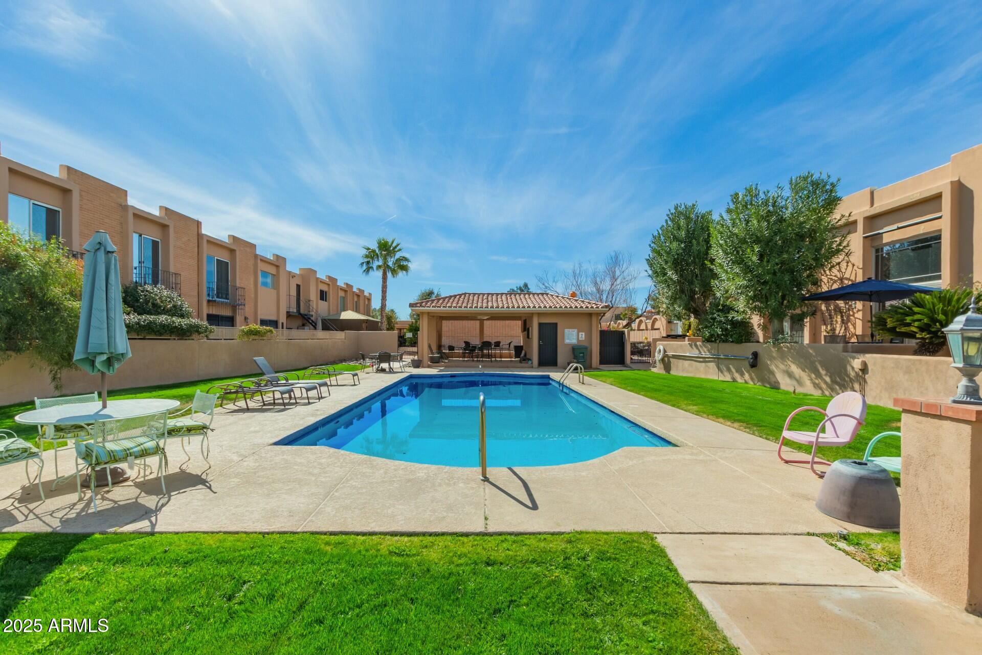 6120 E 5TH Street, B117