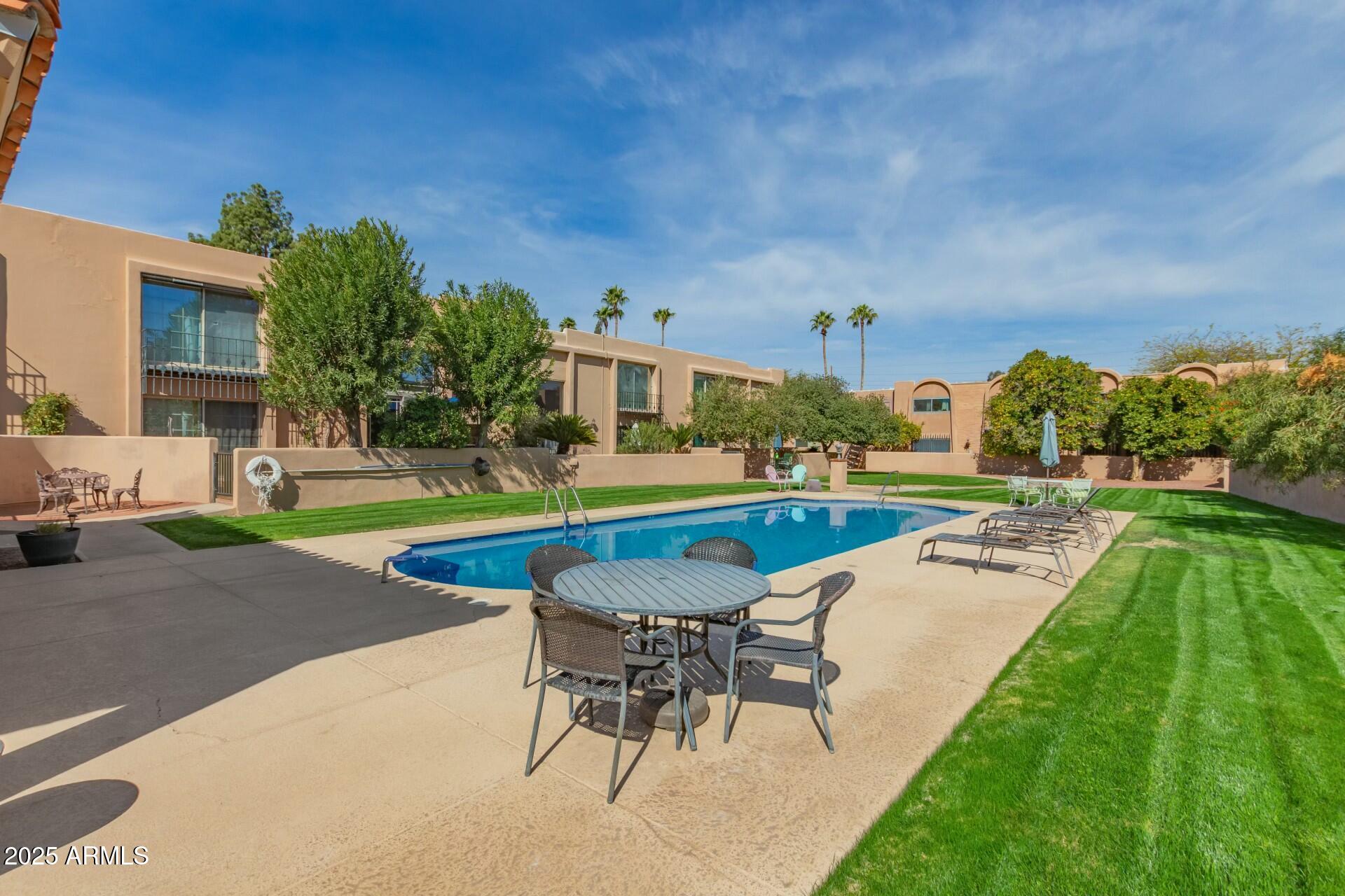 6120 E 5TH Street, B117
