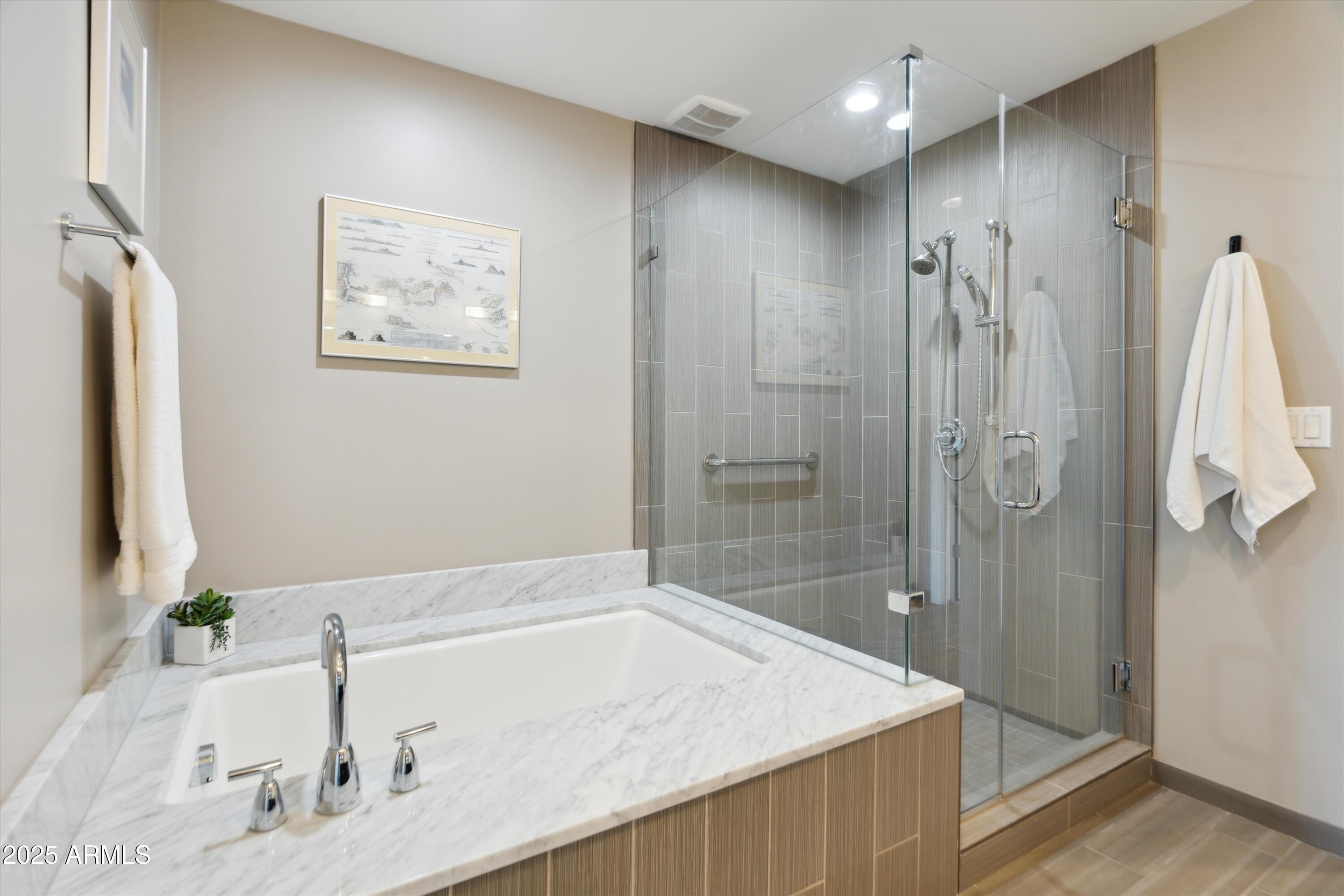 4805 N WOODMERE FAIRWAY, 2006