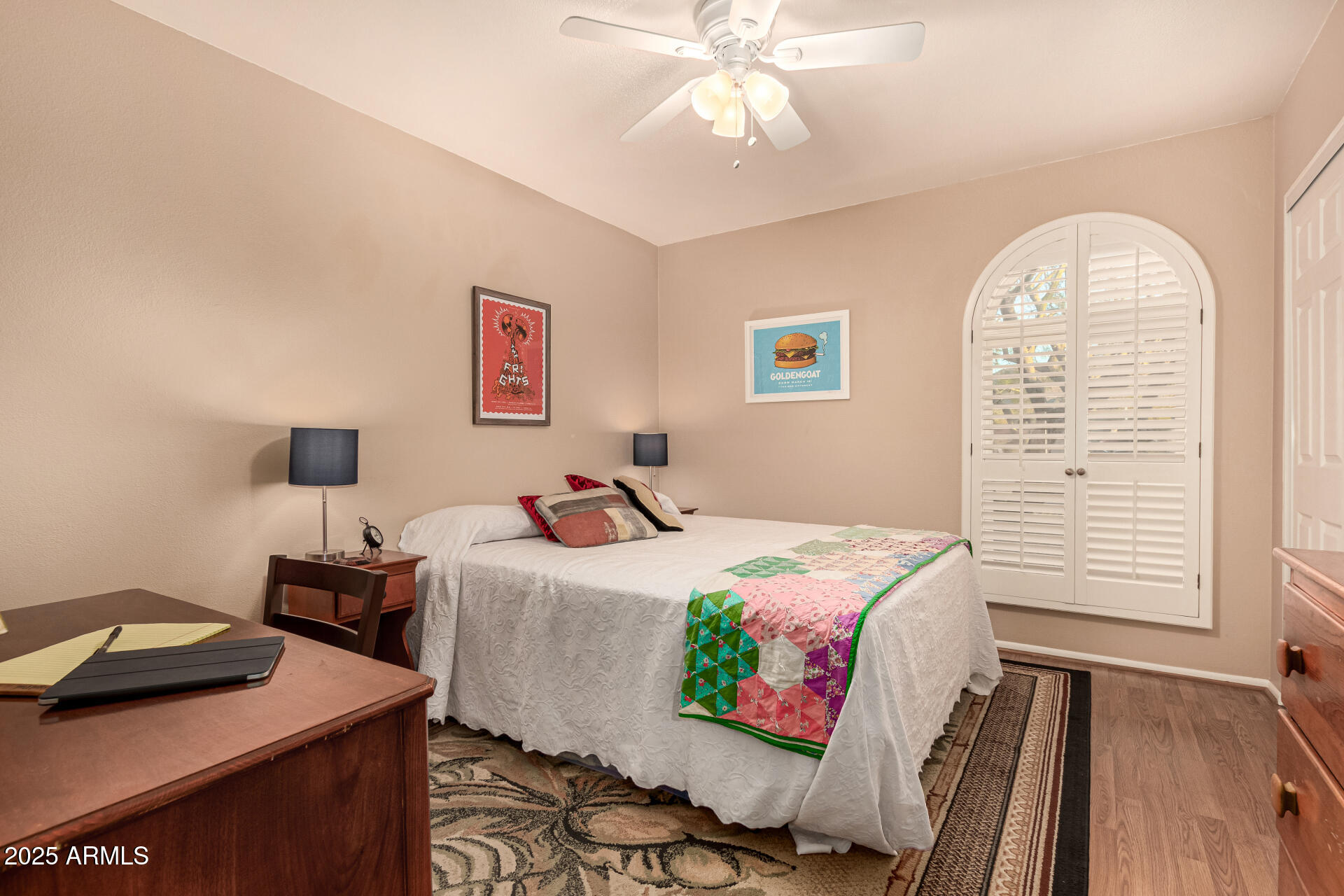 3226 E LAZY Lane