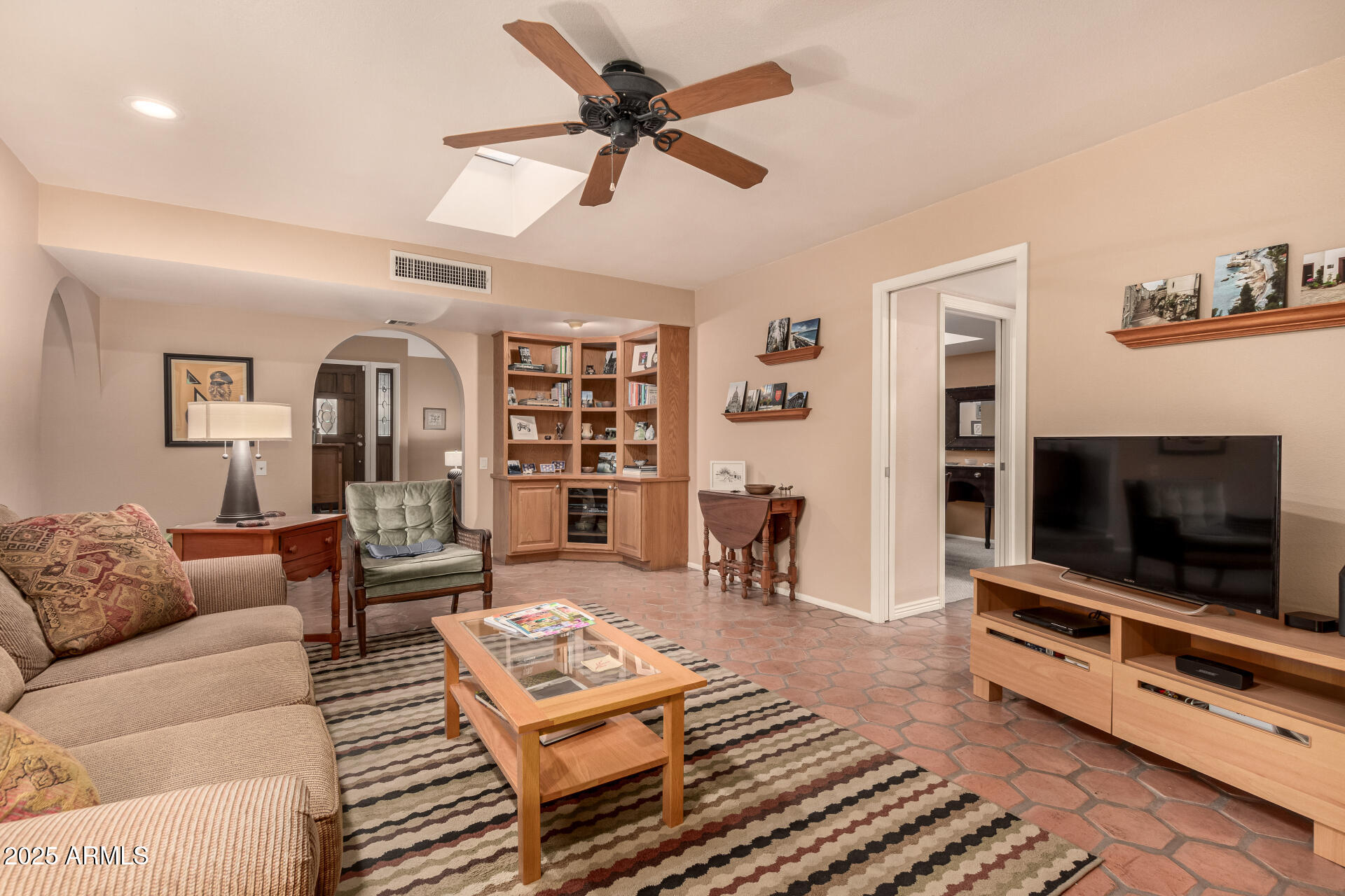 3226 E LAZY Lane