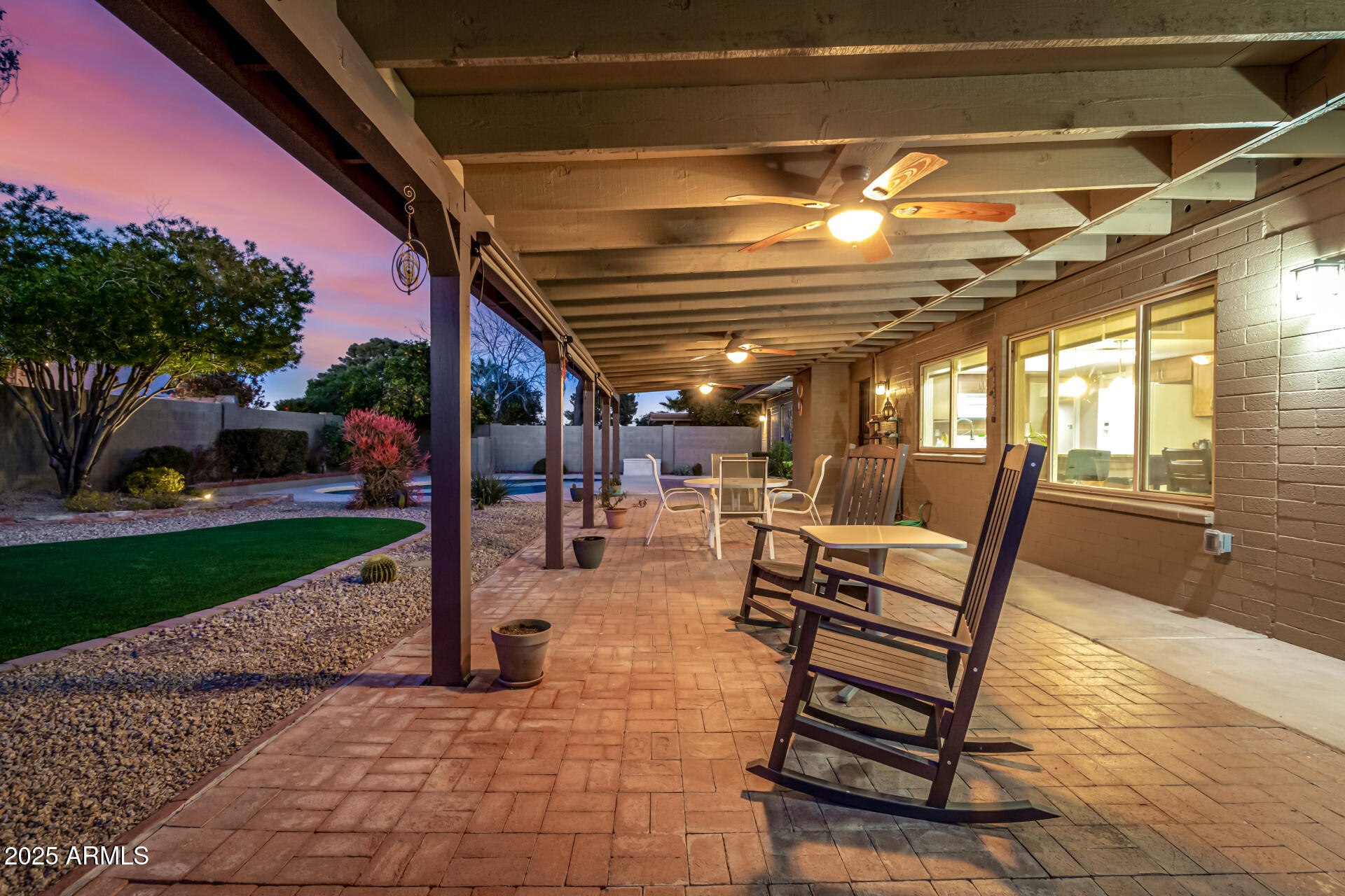 3226 E LAZY Lane