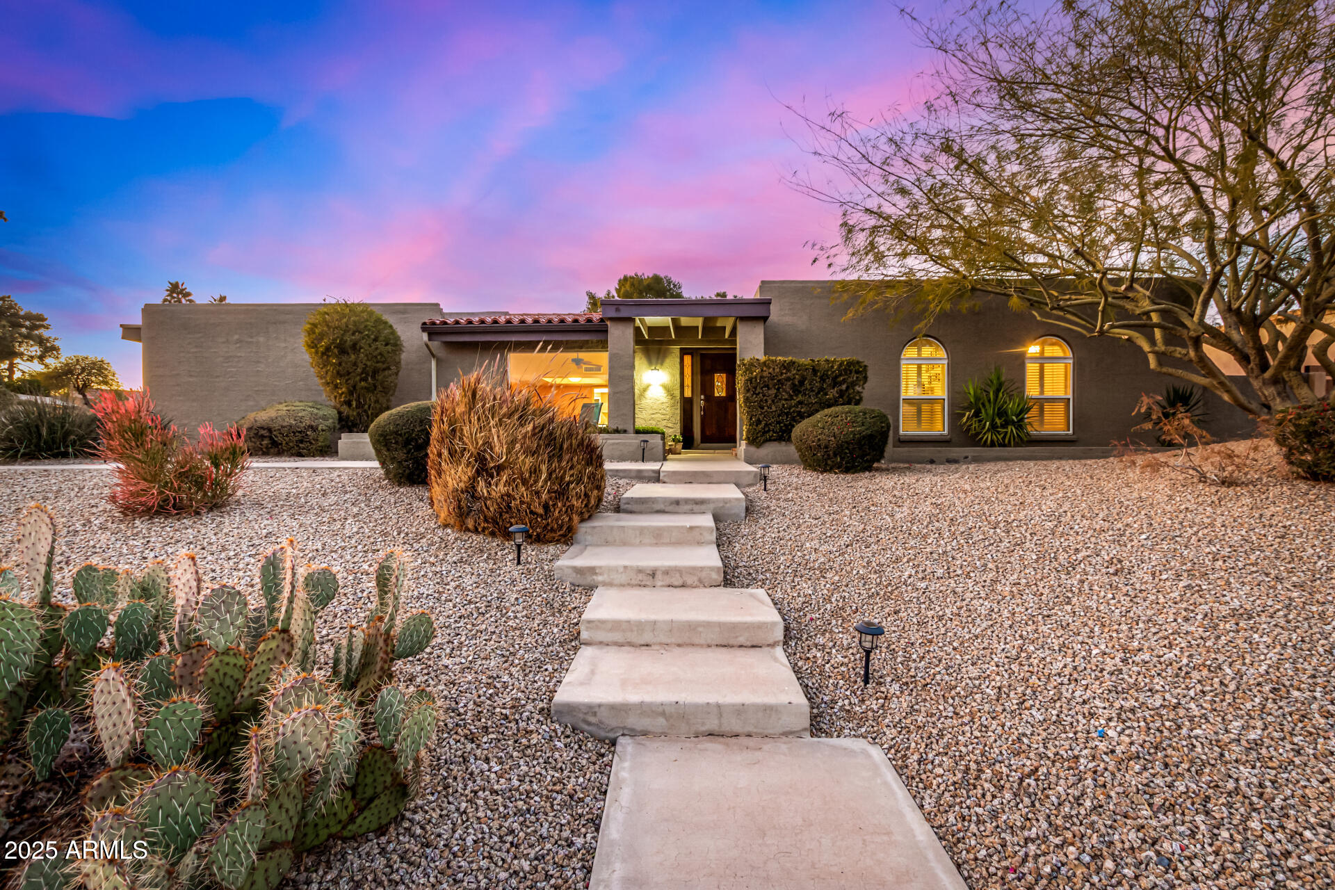 3226 E LAZY Lane