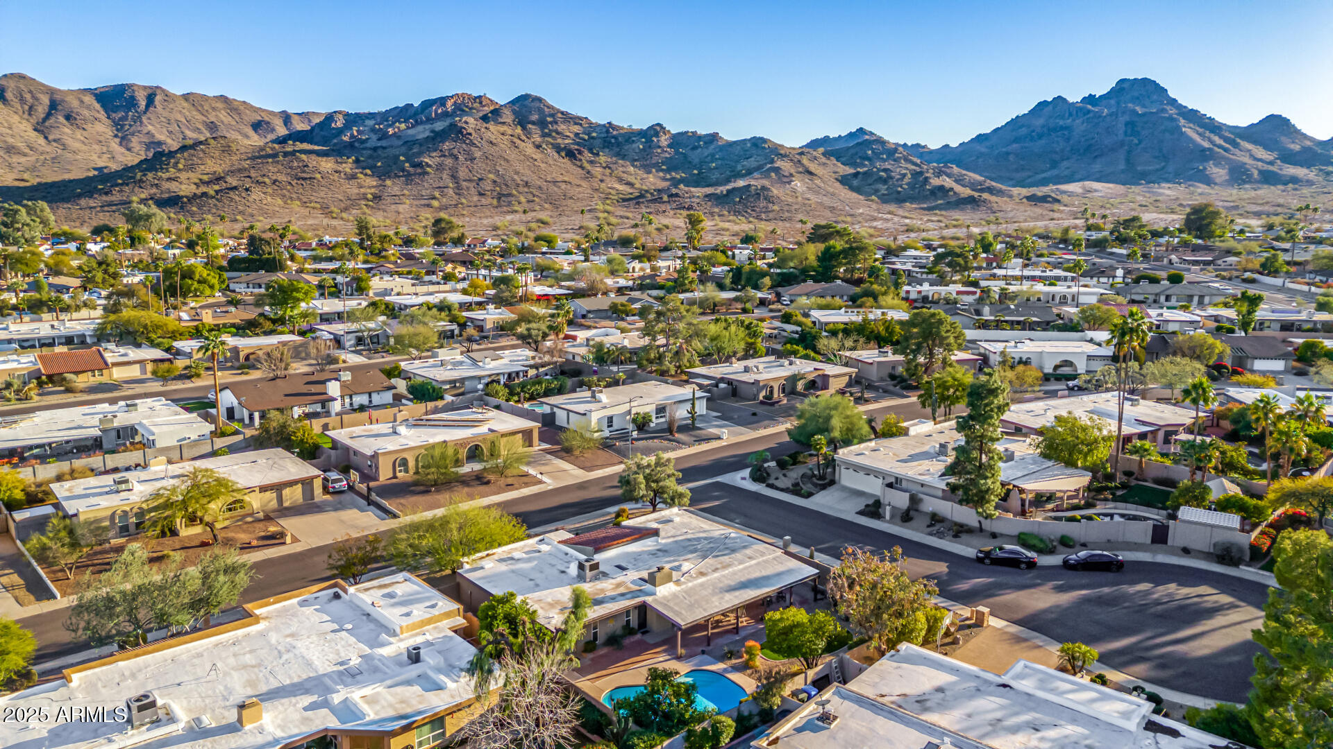 3226 E LAZY Lane