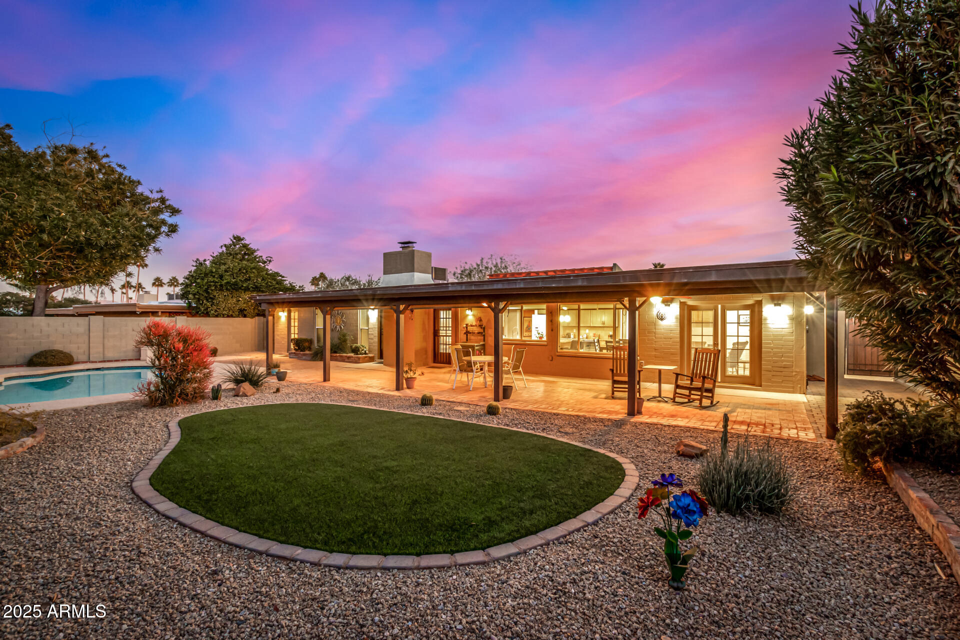 3226 E LAZY Lane