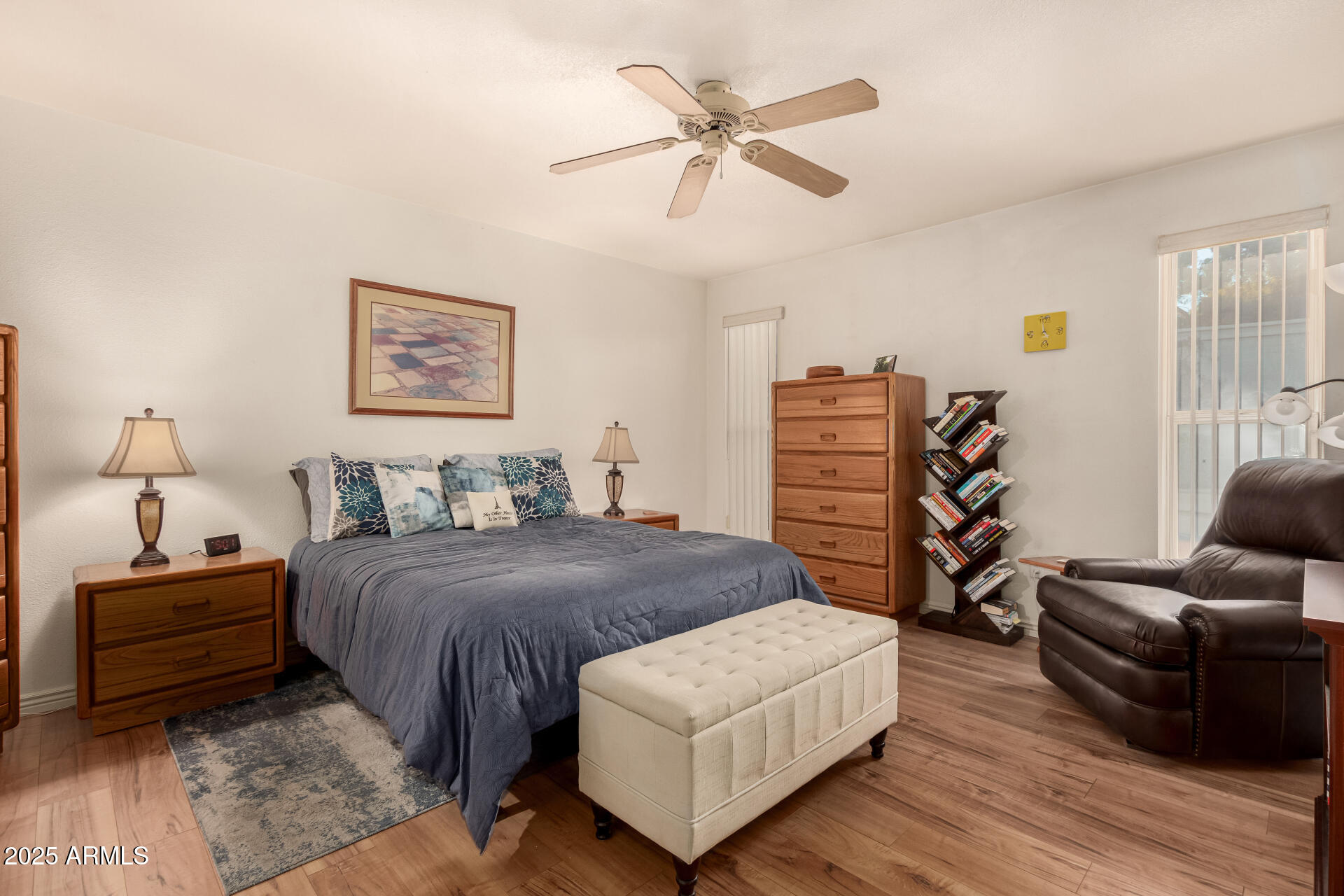3226 E LAZY Lane