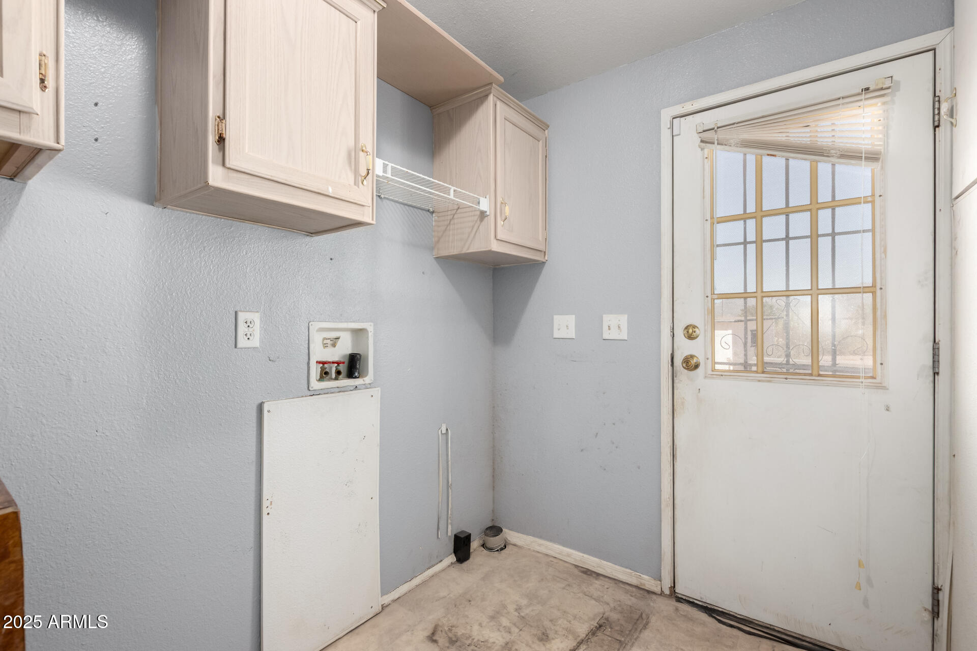 646 W WINDSONG Street