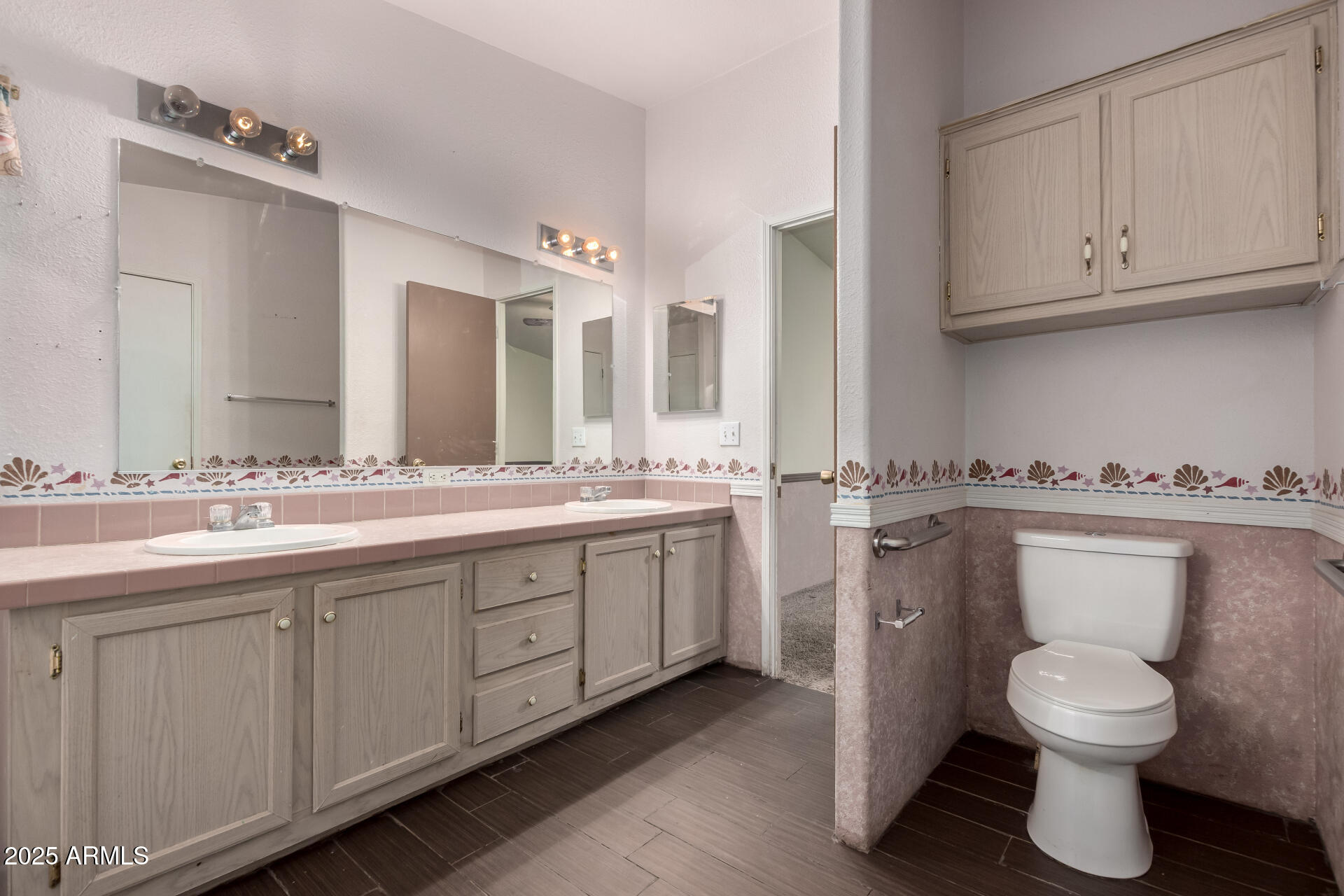 646 W WINDSONG Street