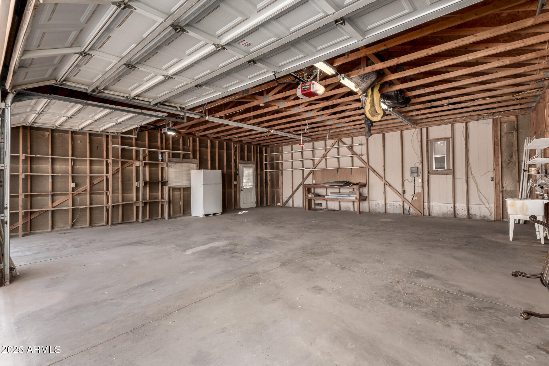 646 W WINDSONG Street