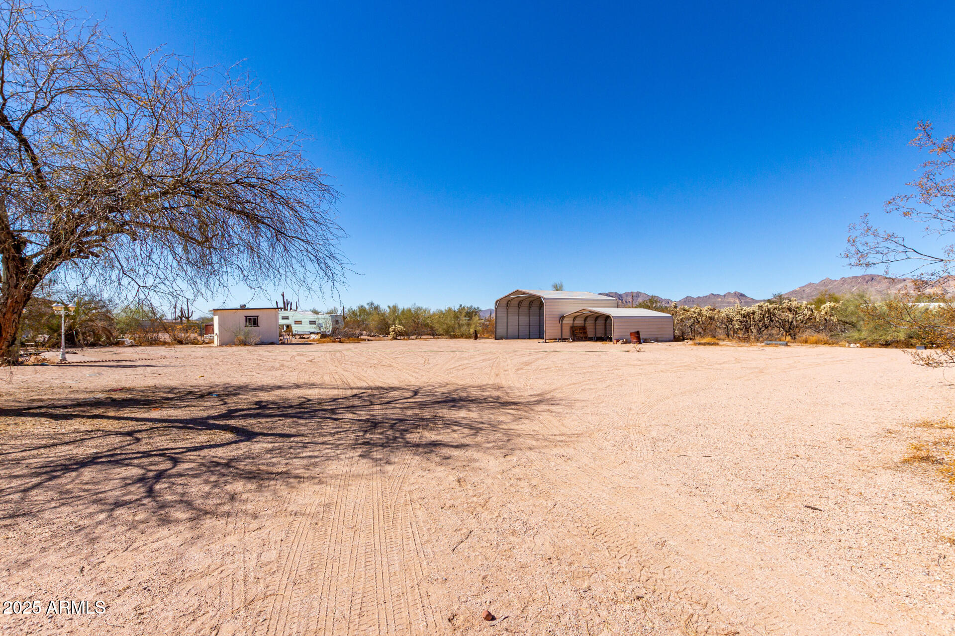 646 W WINDSONG Street