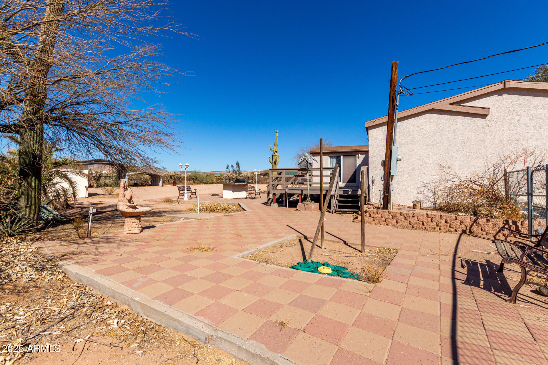 646 W WINDSONG Street