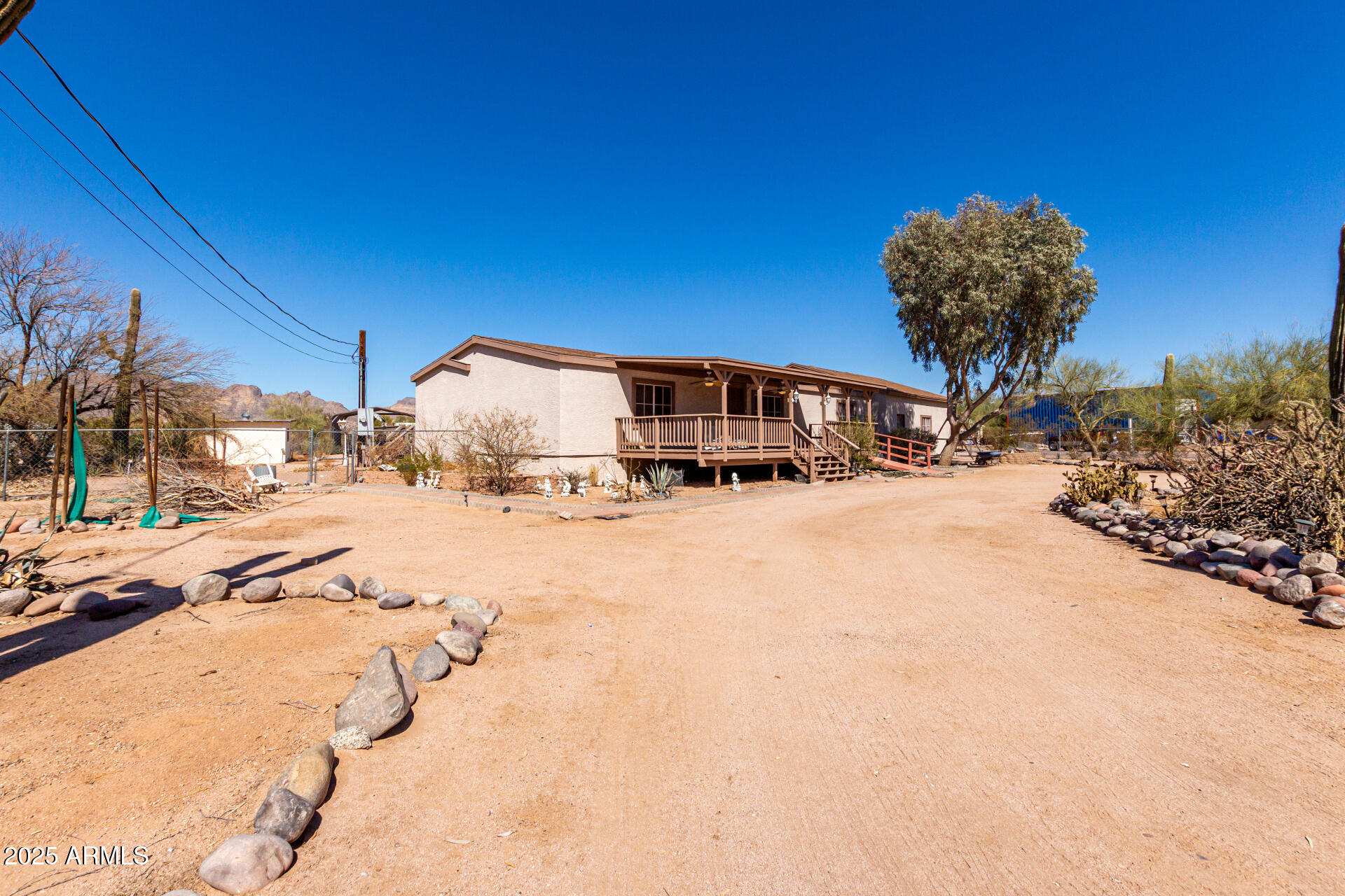 646 W WINDSONG Street