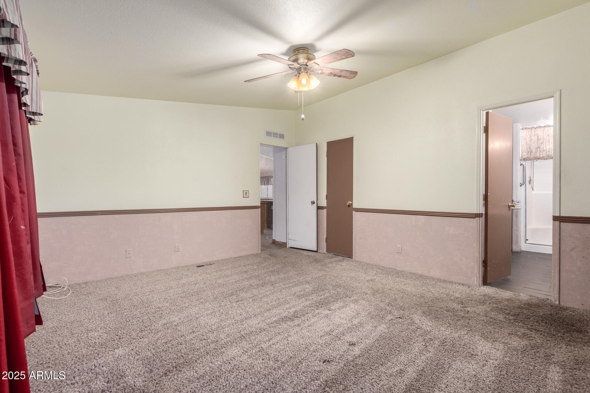 646 W WINDSONG Street