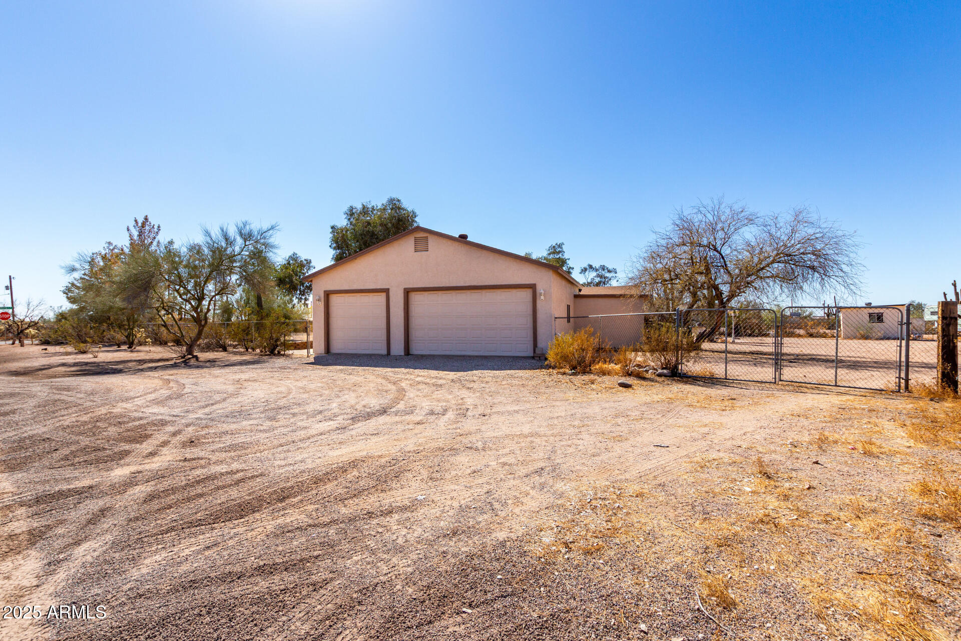 646 W WINDSONG Street