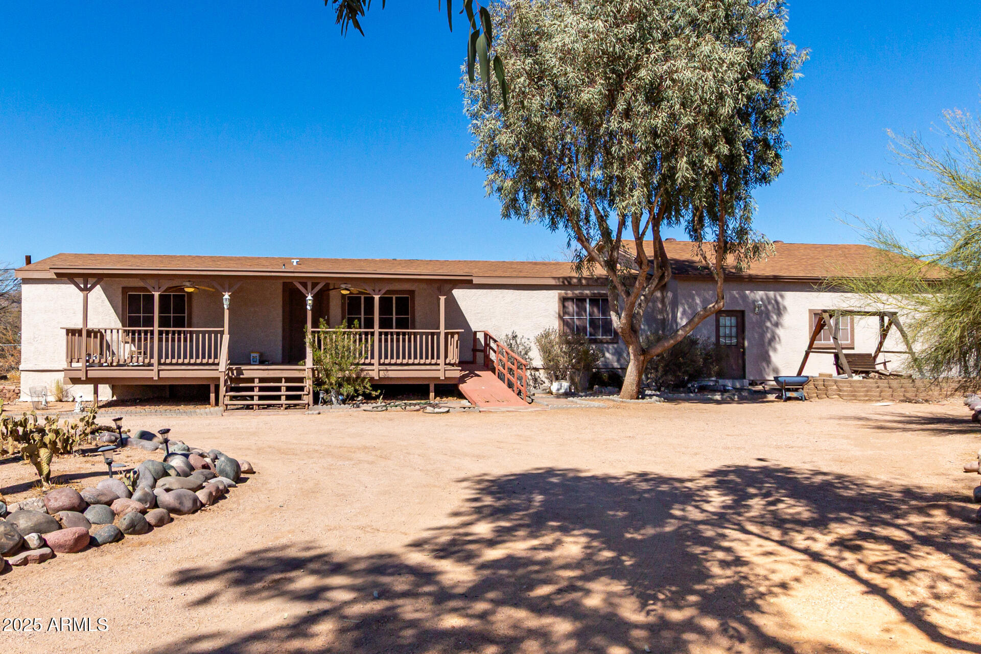 646 W WINDSONG Street