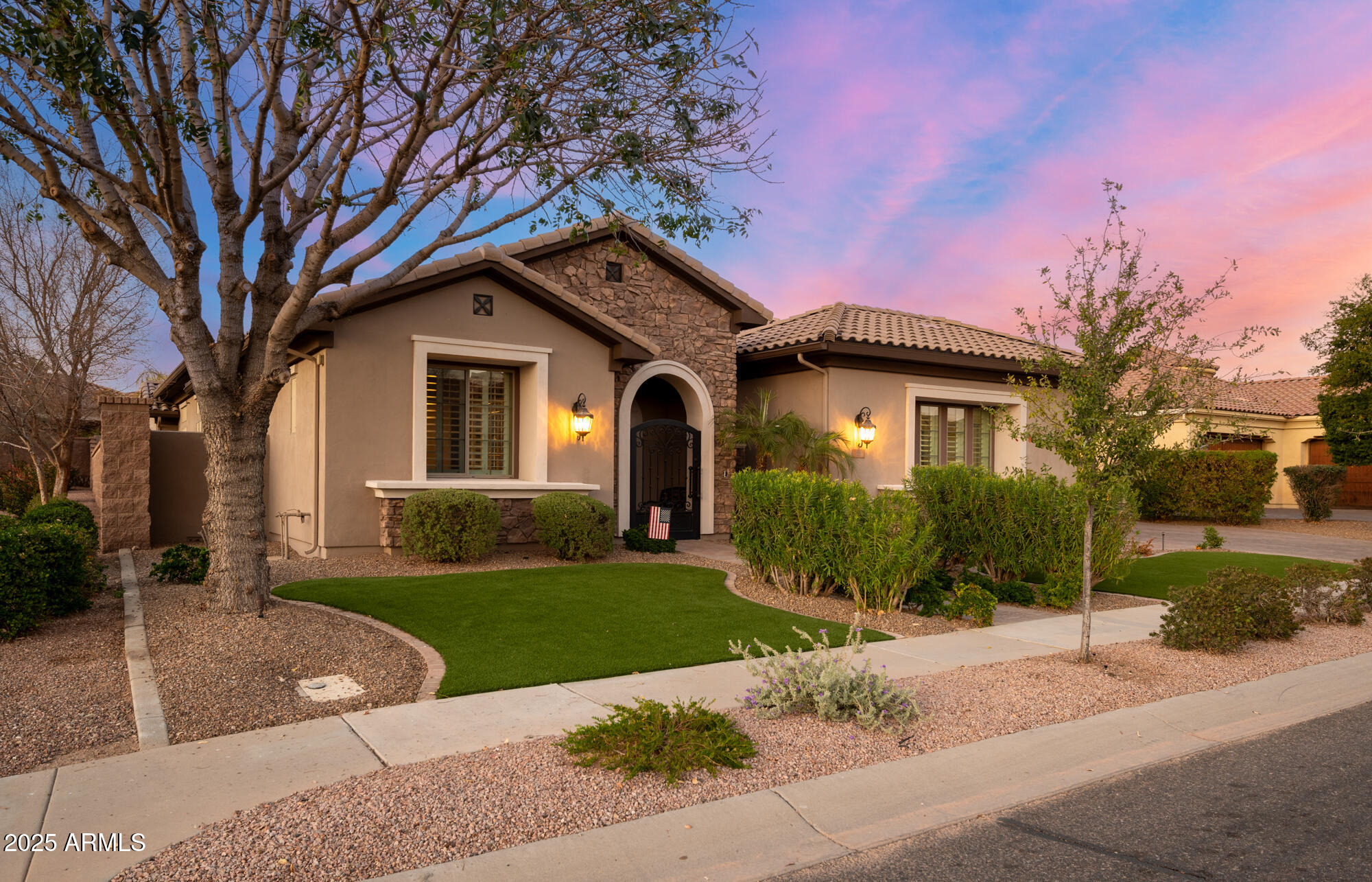 346 W ALAMOSA Drive