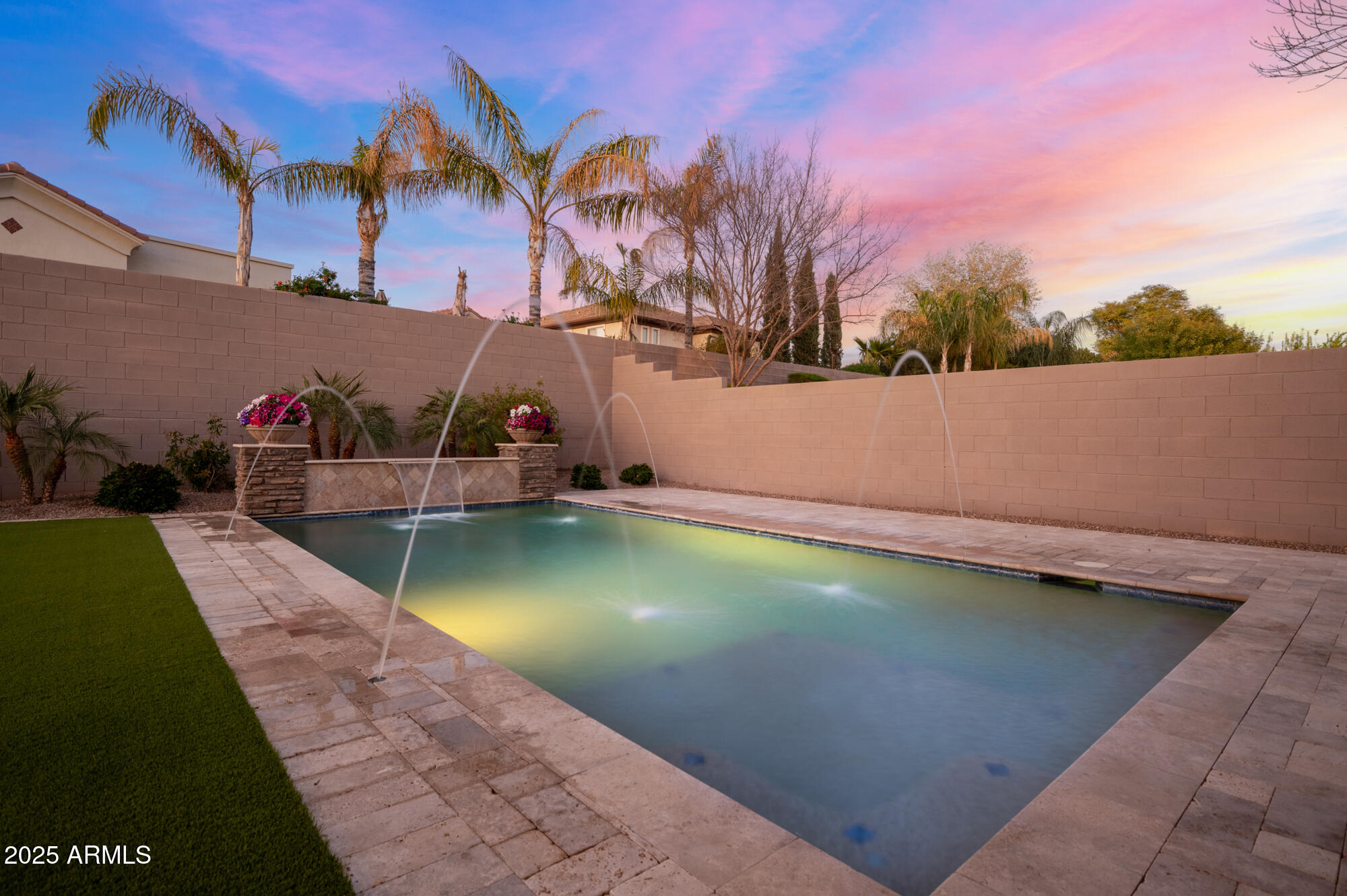 346 W ALAMOSA Drive