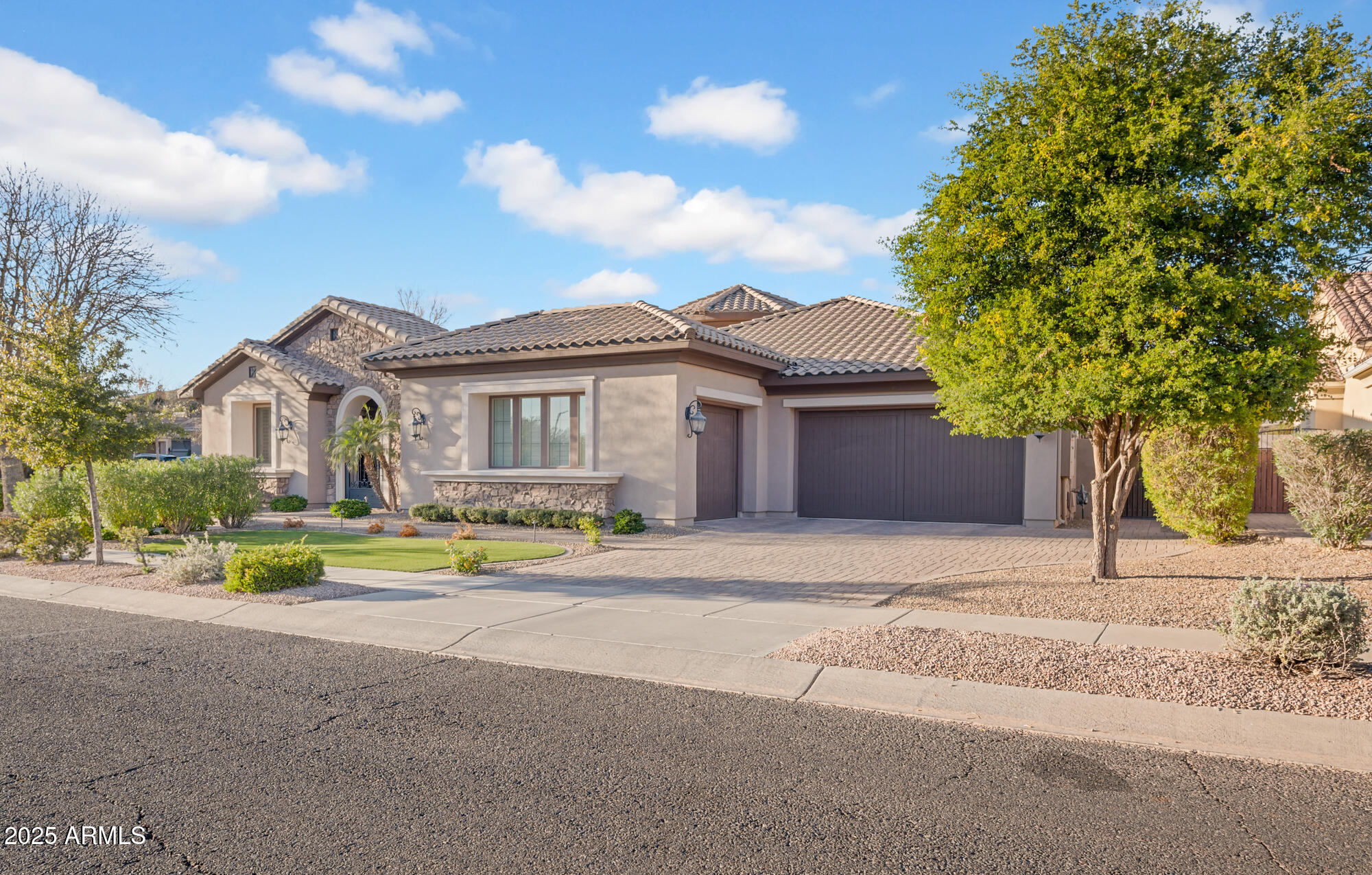 346 W ALAMOSA Drive