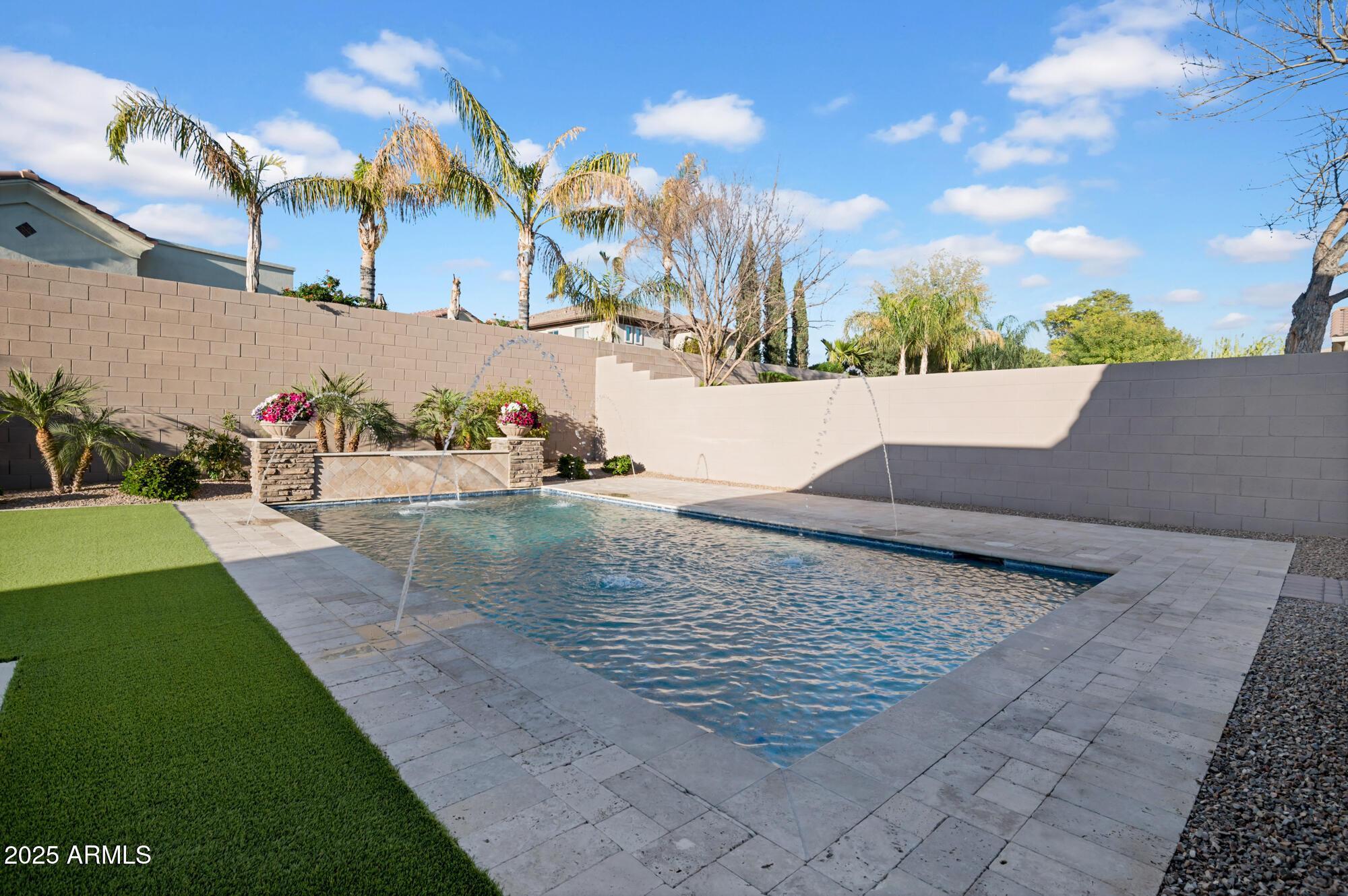346 W ALAMOSA Drive