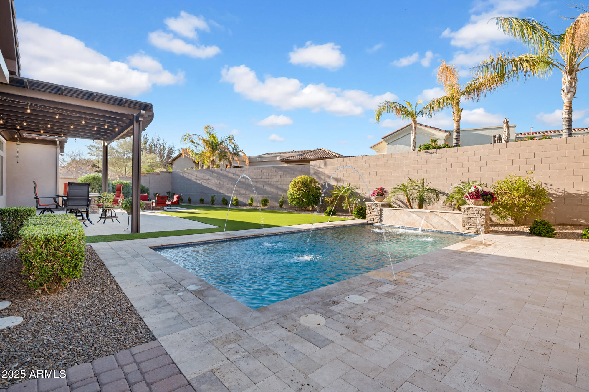 346 W ALAMOSA Drive