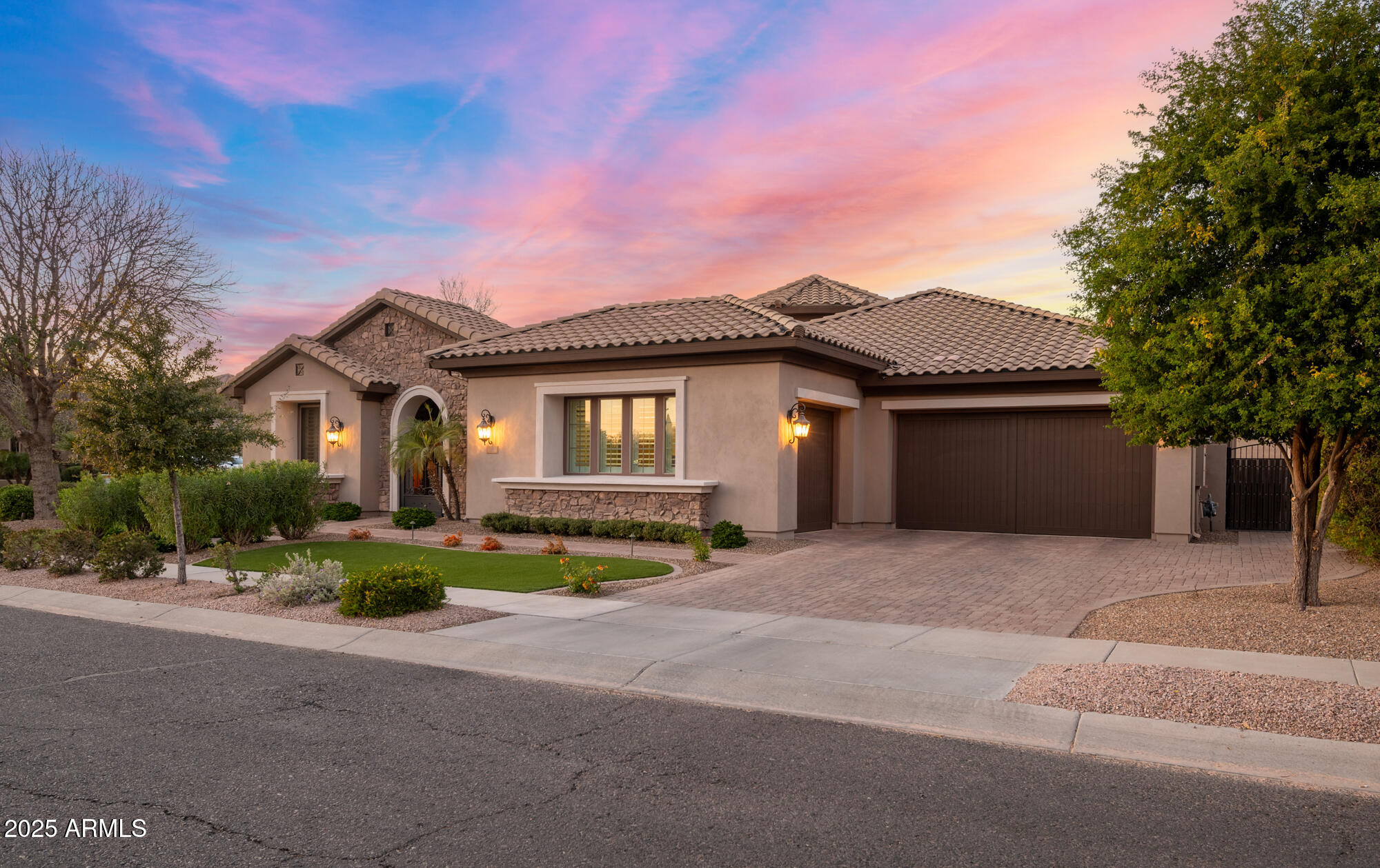 346 W ALAMOSA Drive