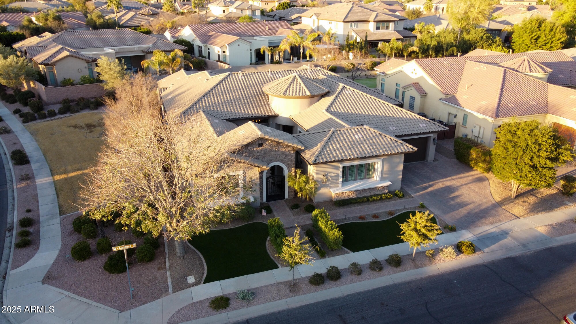 346 W ALAMOSA Drive