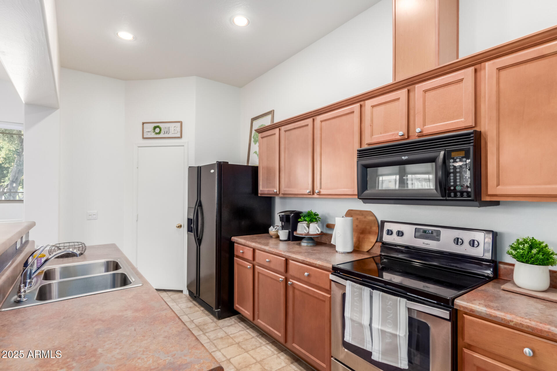 1225 N 36TH Street, 2091